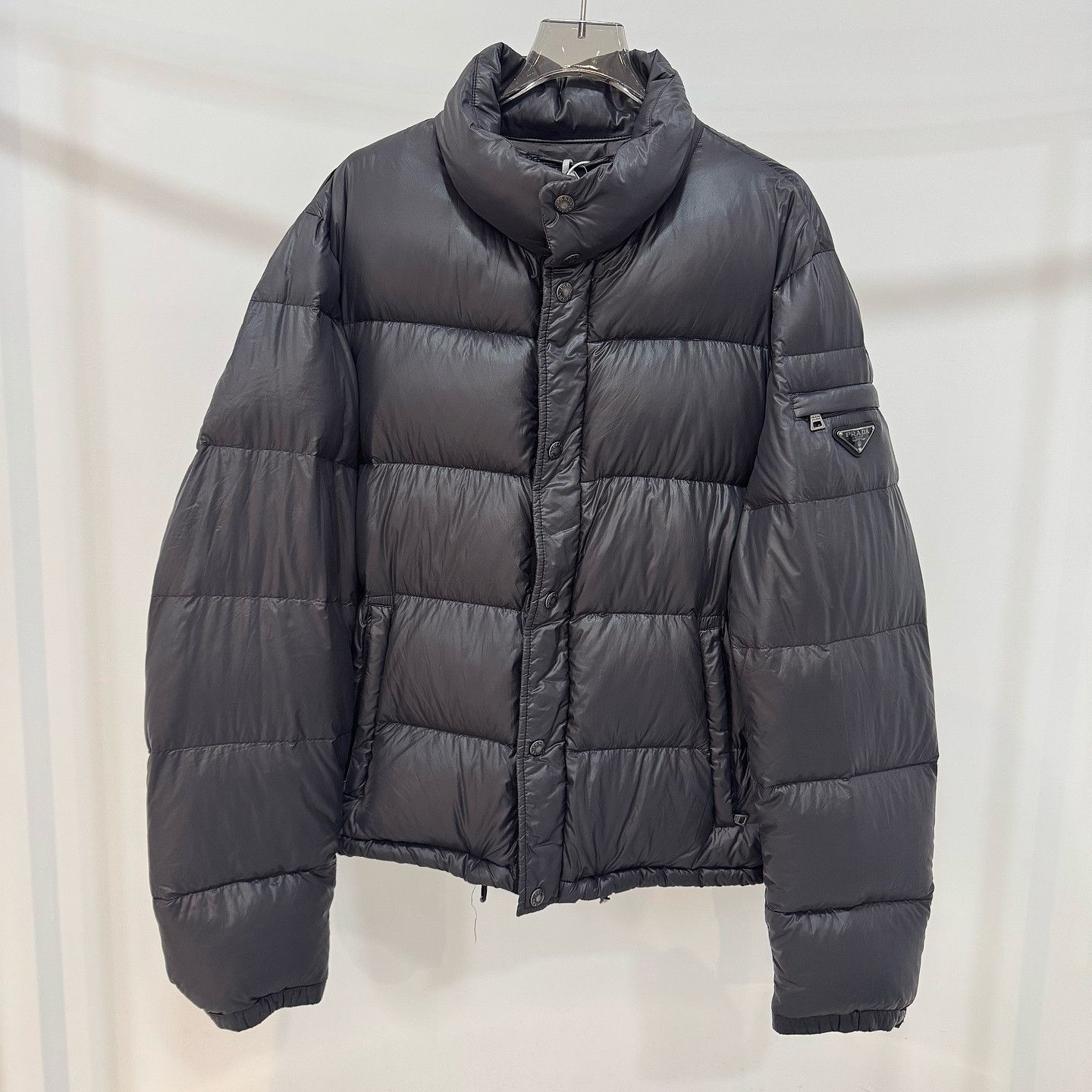 Prada Prada Logo Puffer Jacket Size 48 Size US M / EU 48-50 / 2 - 1 Thumbnail