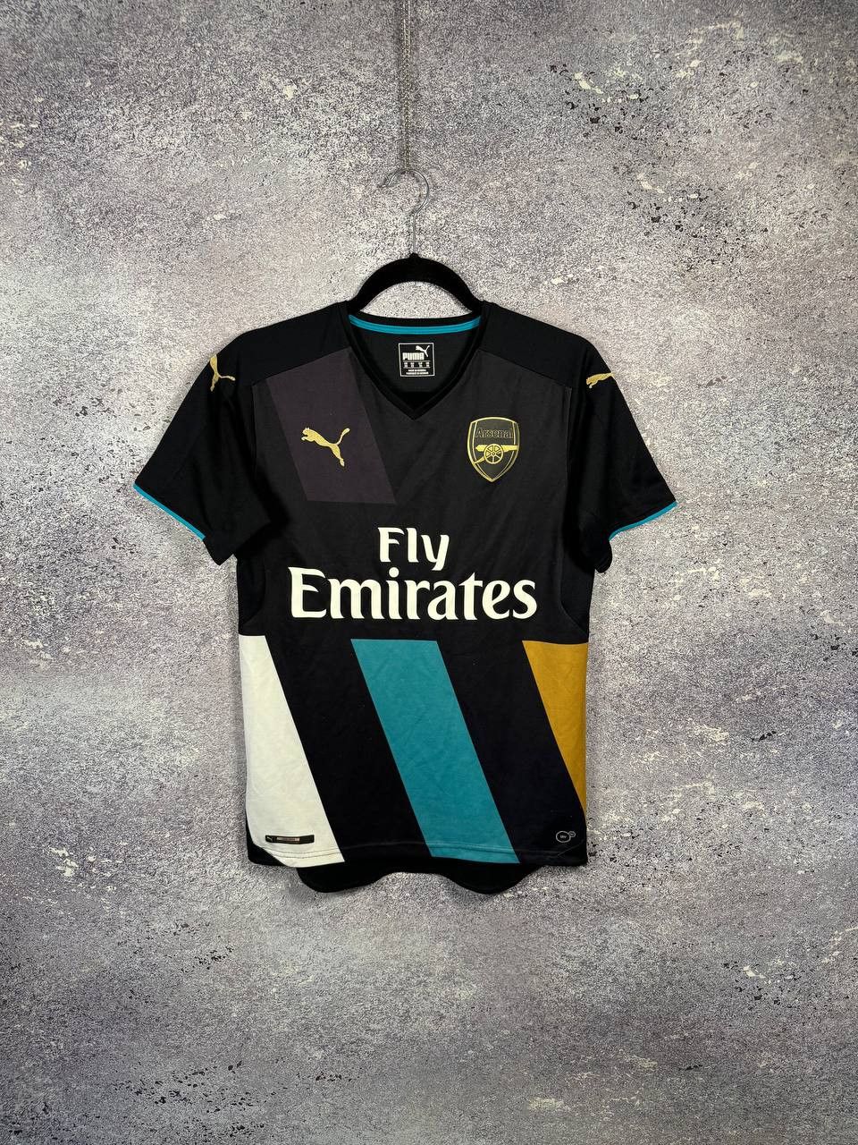 Puma × Vintage Vintage Arsenal 2015/16 Third Puma Soccer Jersey Blokcore Size US S / EU 44-46 / 1 - 1 Thumbnail