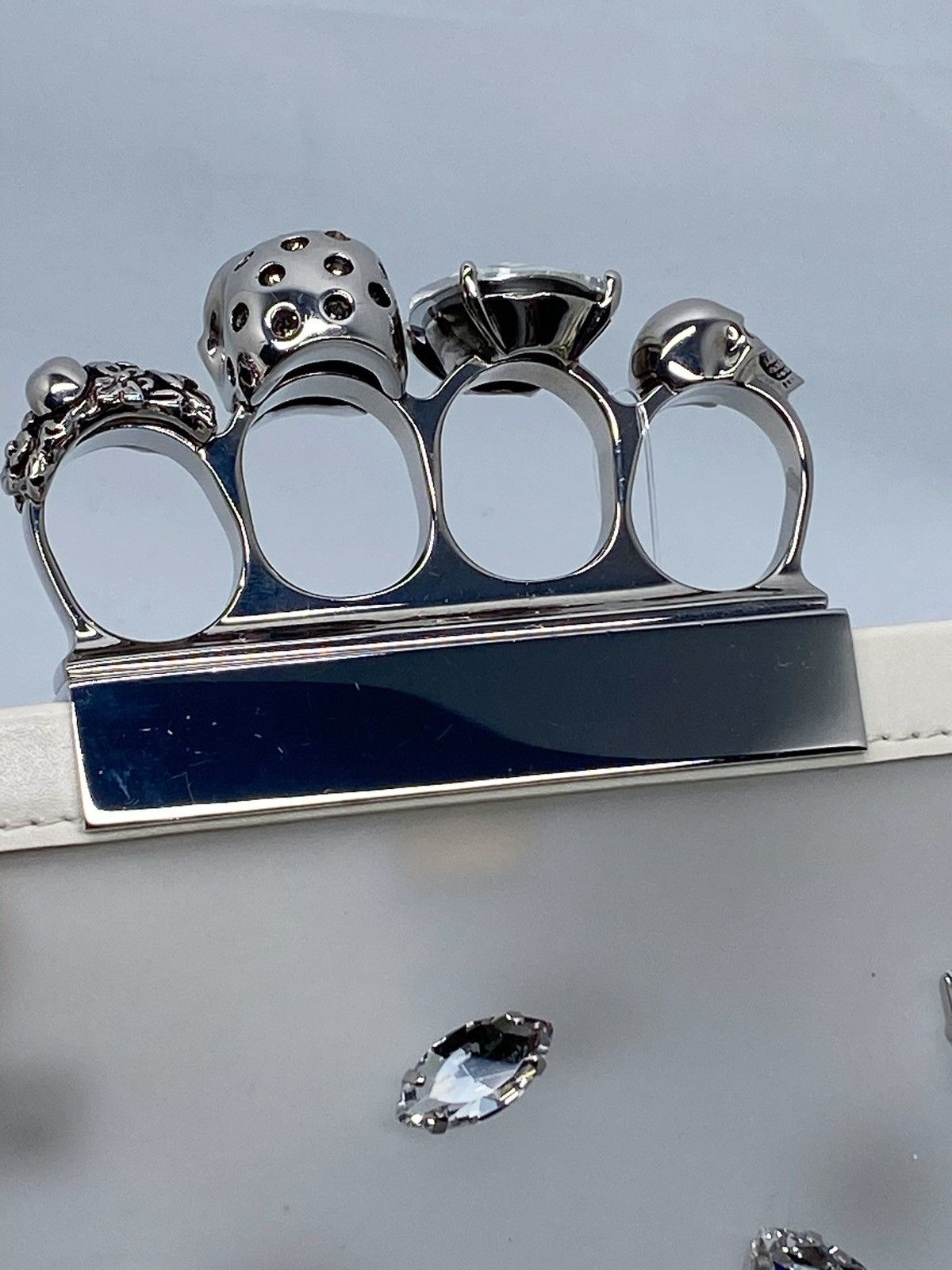 Alexander McQueen Alexander McQueen Four-Ring Knuckle Clasp Crystal clutch Size ONE SIZE - 12 Thumbnail