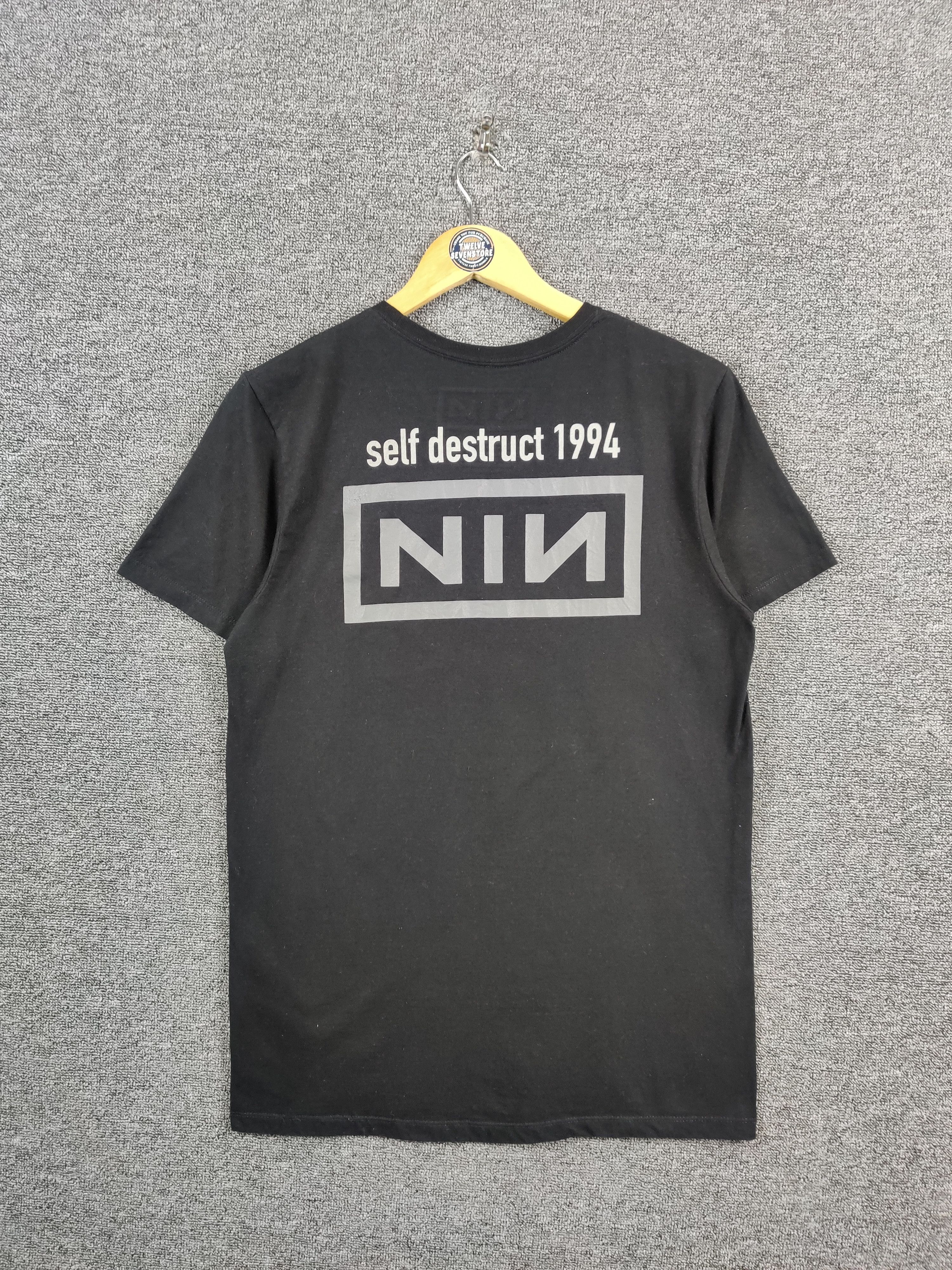 Band Tees Vintage Nin Inch Nails Rock Band Tee Tshirt Size US M / EU 48-50 / 2 - 6 Thumbnail