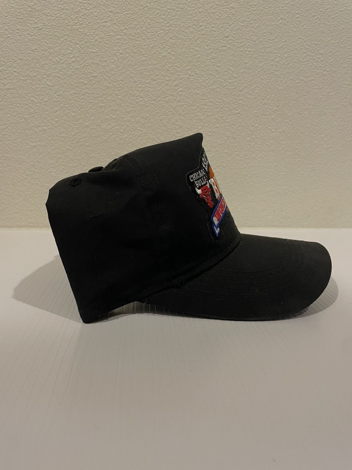 NBA × Vintage 1992 Chicago Bulls World Champs Snapback Hat Size ONE SIZE - 3 Thumbnail