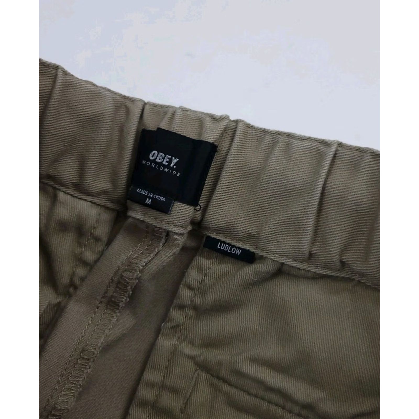 Obey Obey Worldwide Mfg Tan Beige Ludlow Pants Elastic Waist Straight USA Sz M Worn Chino Style Size US 31 - 4 Thumbnail
