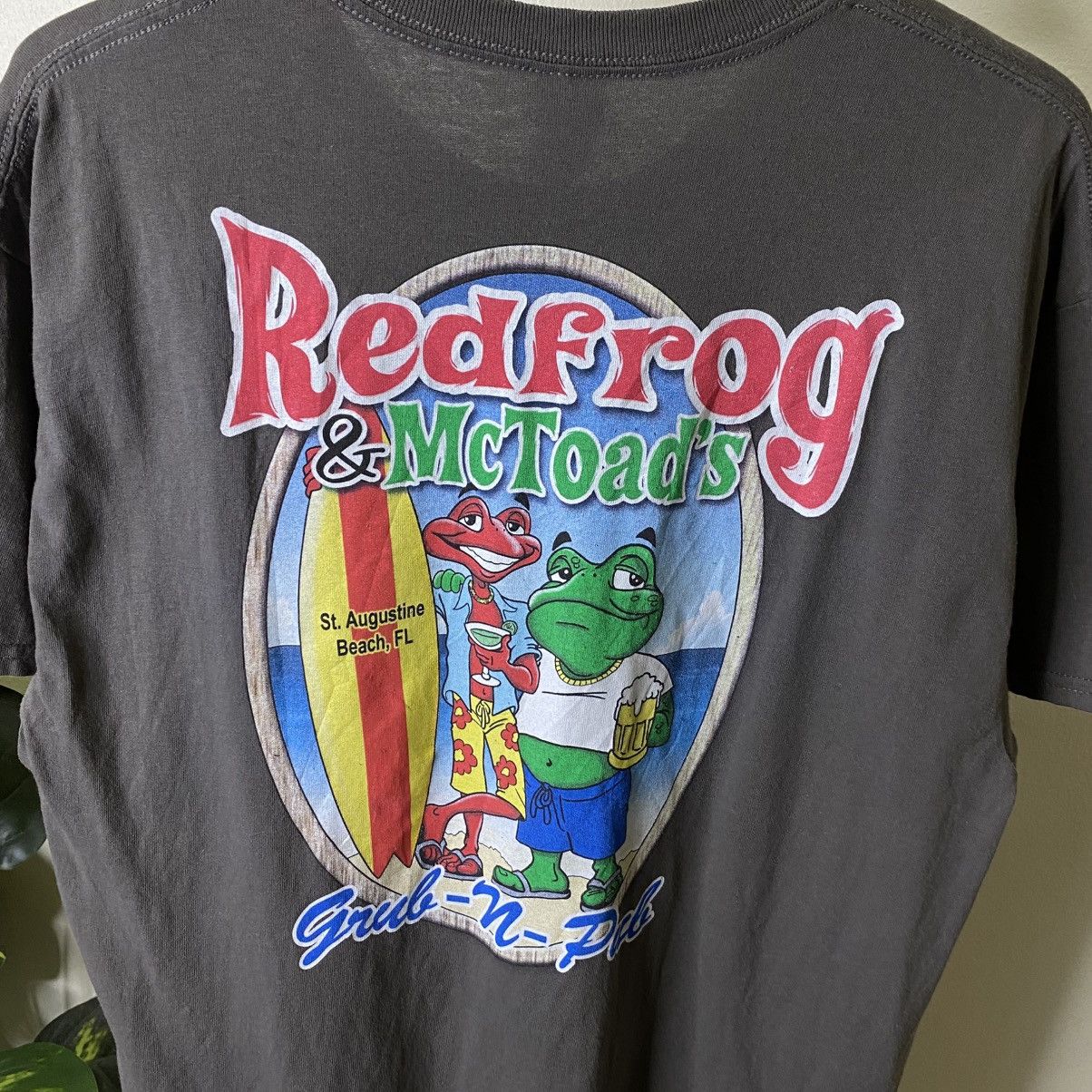 Vintage Y2K Redfrog & McToad's Grub-n-Pub Promo T Shirt Size US L / EU 52-54 / 3 - 2 Thumbnail