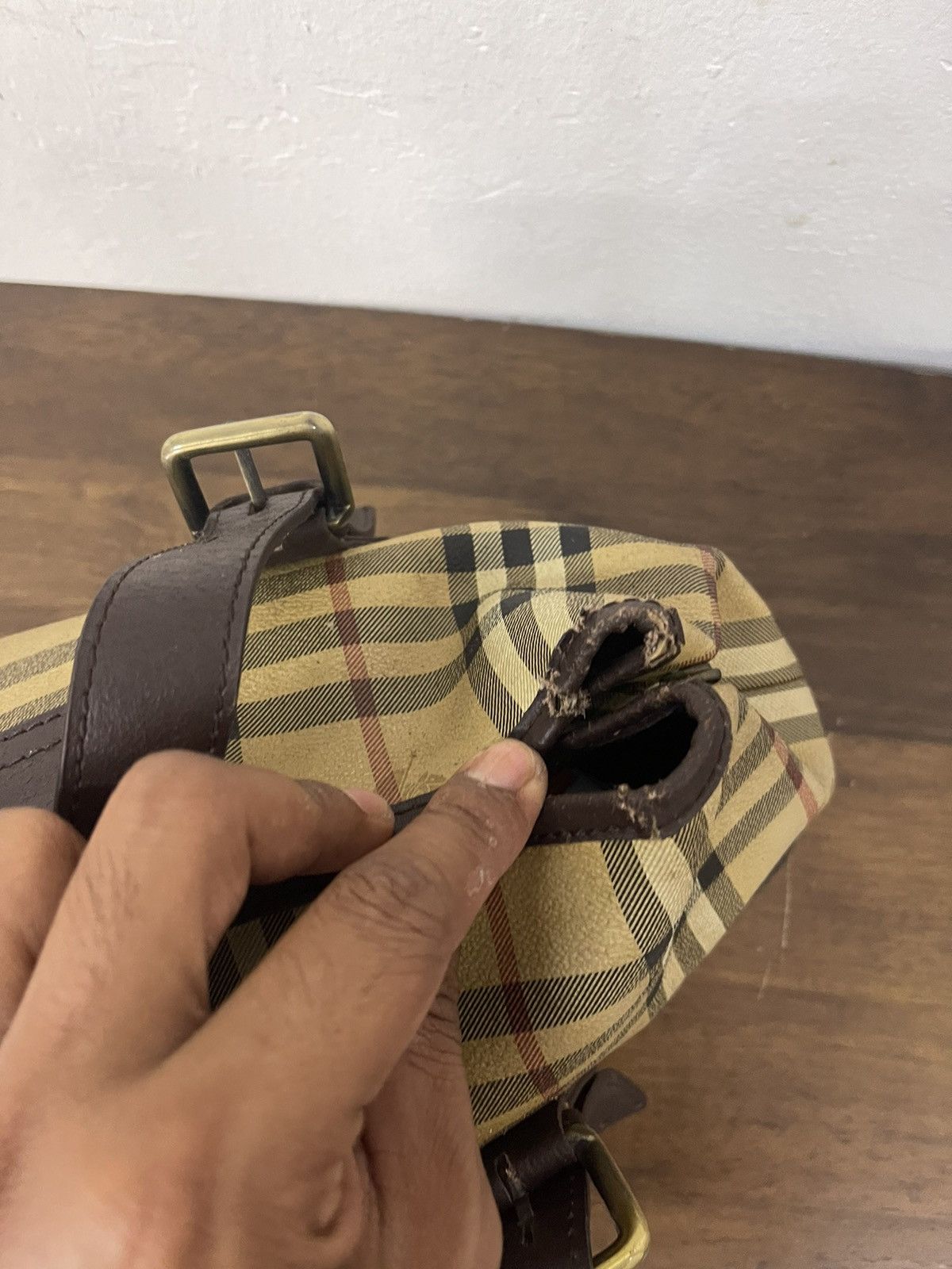 Burberry × Vintage Burberry haymarket nova check shoulder bag (see photo) Size ONE SIZE - 9 Thumbnail