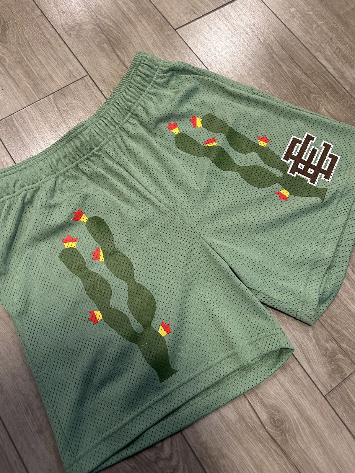 Eric Emanuel Eric Emanuel Cactus Shorts Size US 32 / EU 48 - 2 Thumbnail