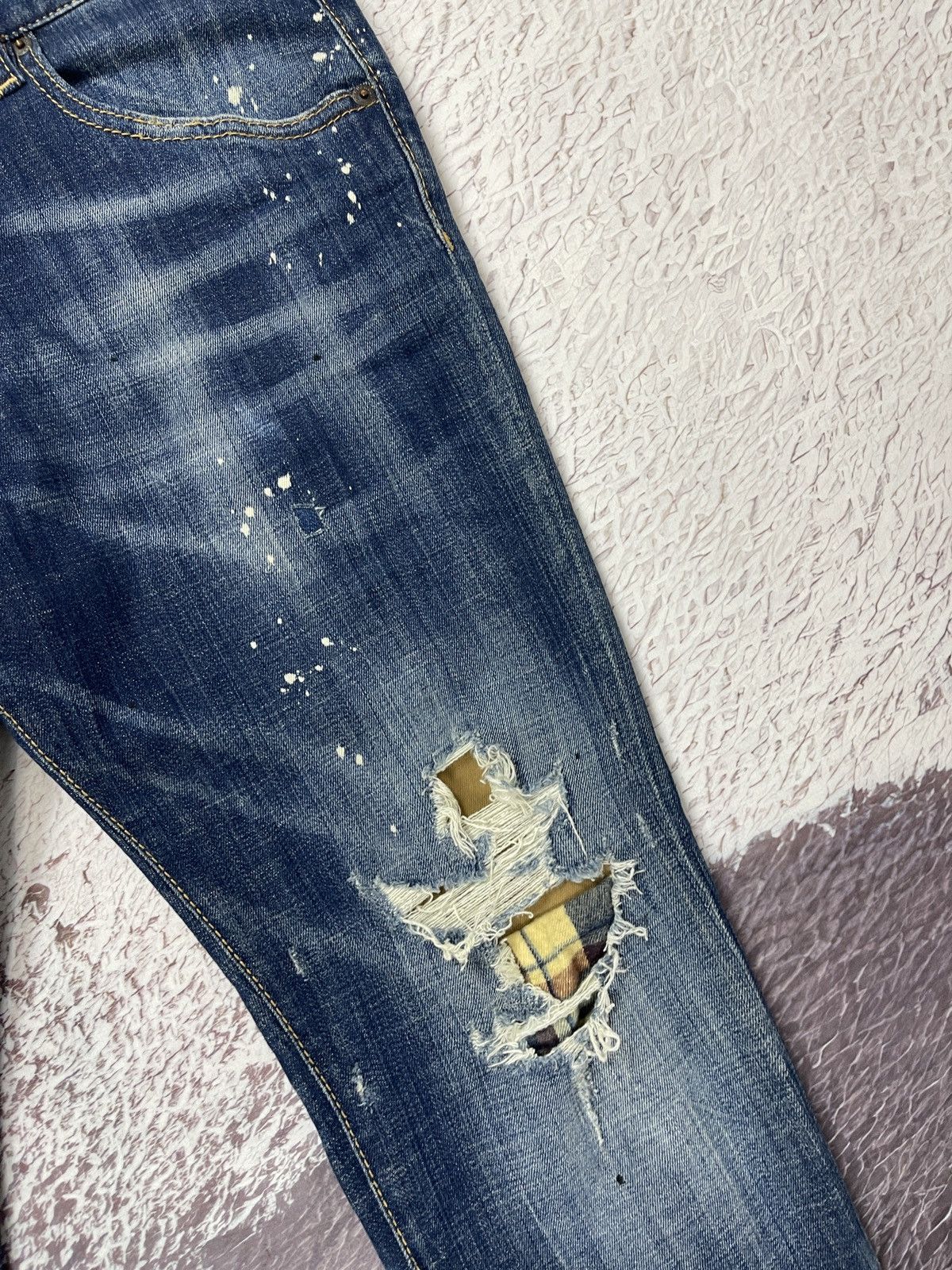 Dsquared2 DSQUARED2 cropped JEANS - SKATER JEAN distressed painted Size US 32 / EU 48 - 8 Thumbnail