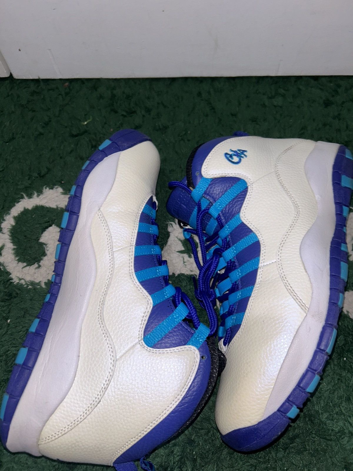 Jordan Brand Size 11 - Air Jordan 10 Retro Charlotte Hornets Preowned Size US 11 / EU 44 - 3 Thumbnail