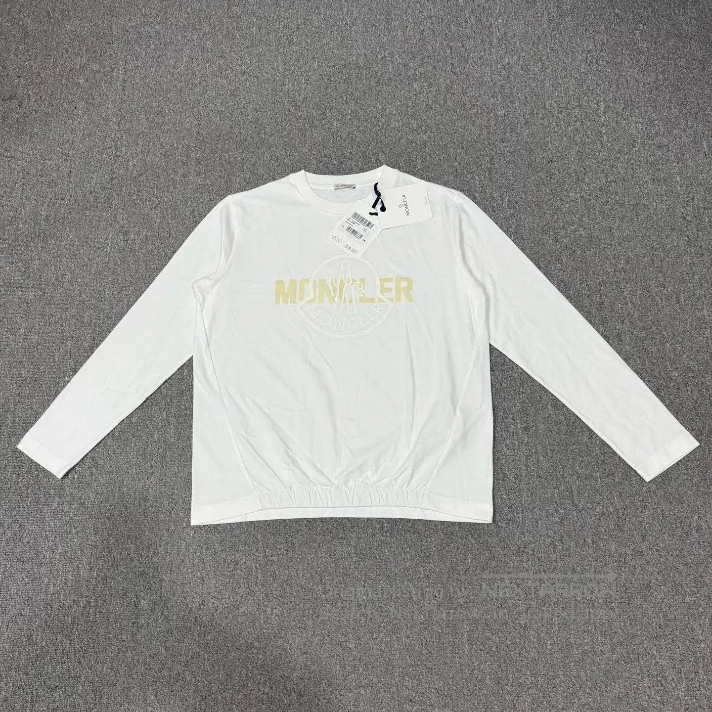 Moncler Moncler White Chest Logo Sweatshirt. Size US L / EU 52-54 / 3 - 1 Thumbnail