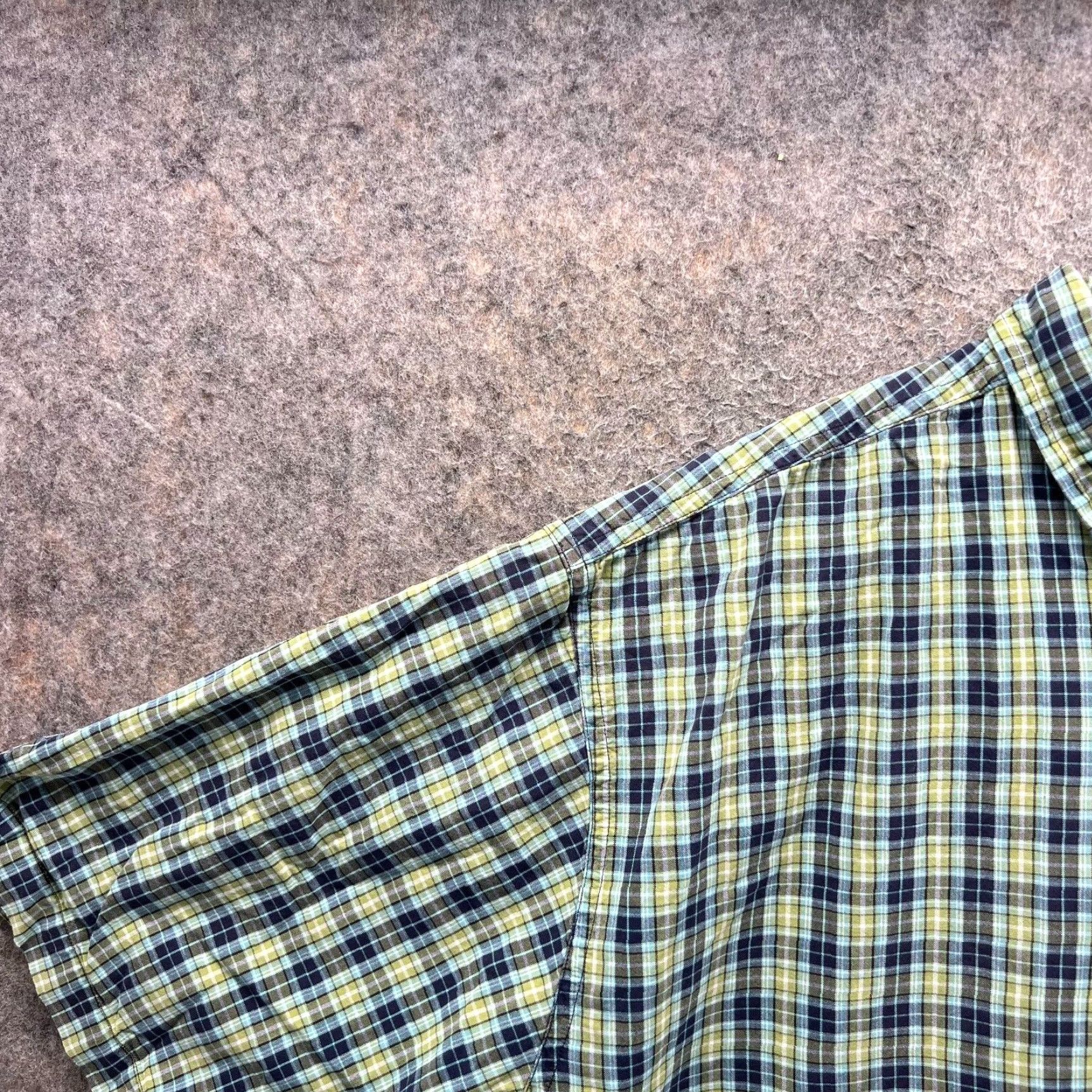 Carhartt VINTAGE Carhartt Shirt Mens Large Green Plaid Button-Down Short Sleeve Casual Workwear Size US L / EU 52-54 / 3 - 5 Thumbnail