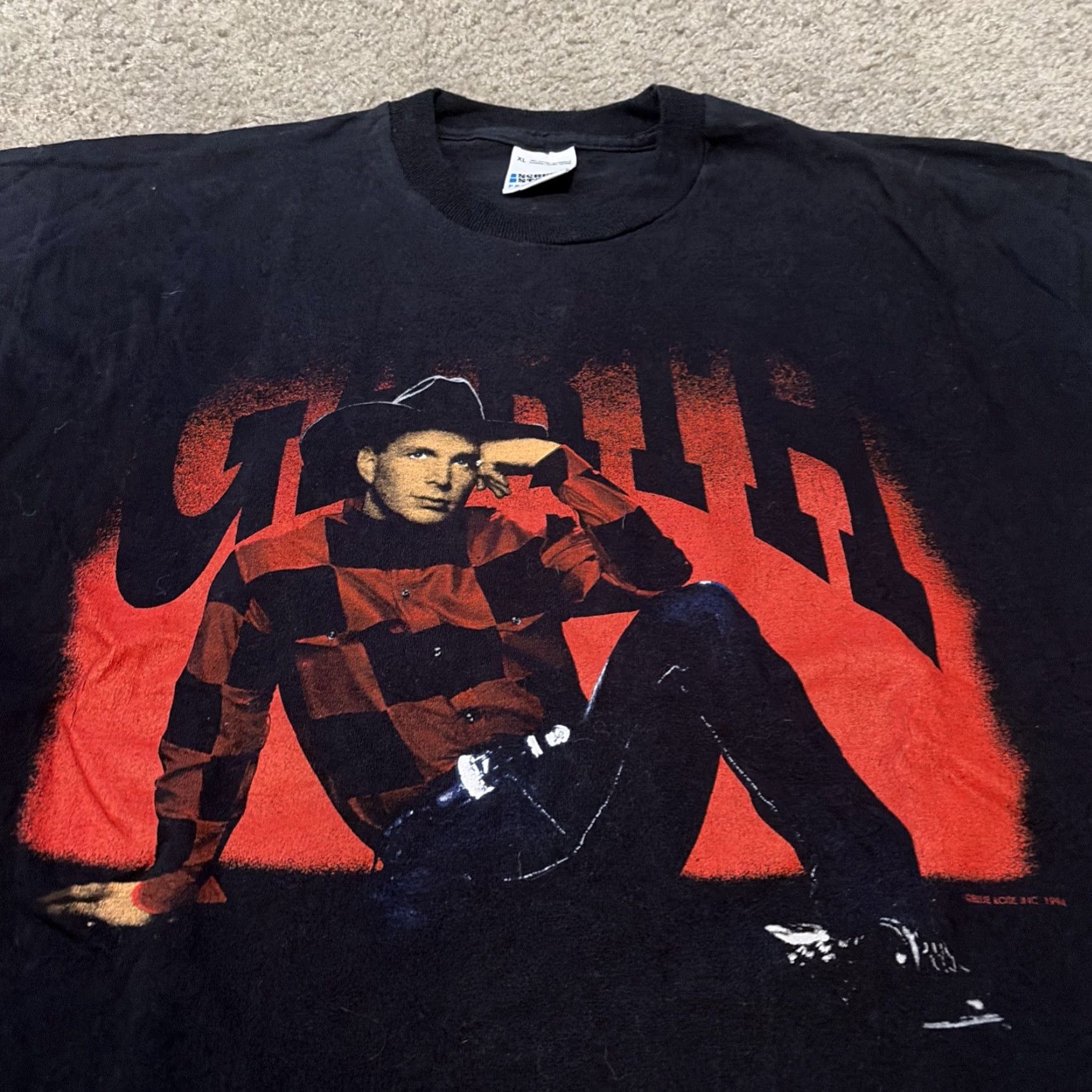 Vintage VINTAGE Garth Brooks 1994 Tour Black Red County Music Concert T-Shirt XL Mens Shirt XL Black Red Garth Brooks 1994 Tour Mens Size US XL / EU 56 / 4 - 3 Thumbnail