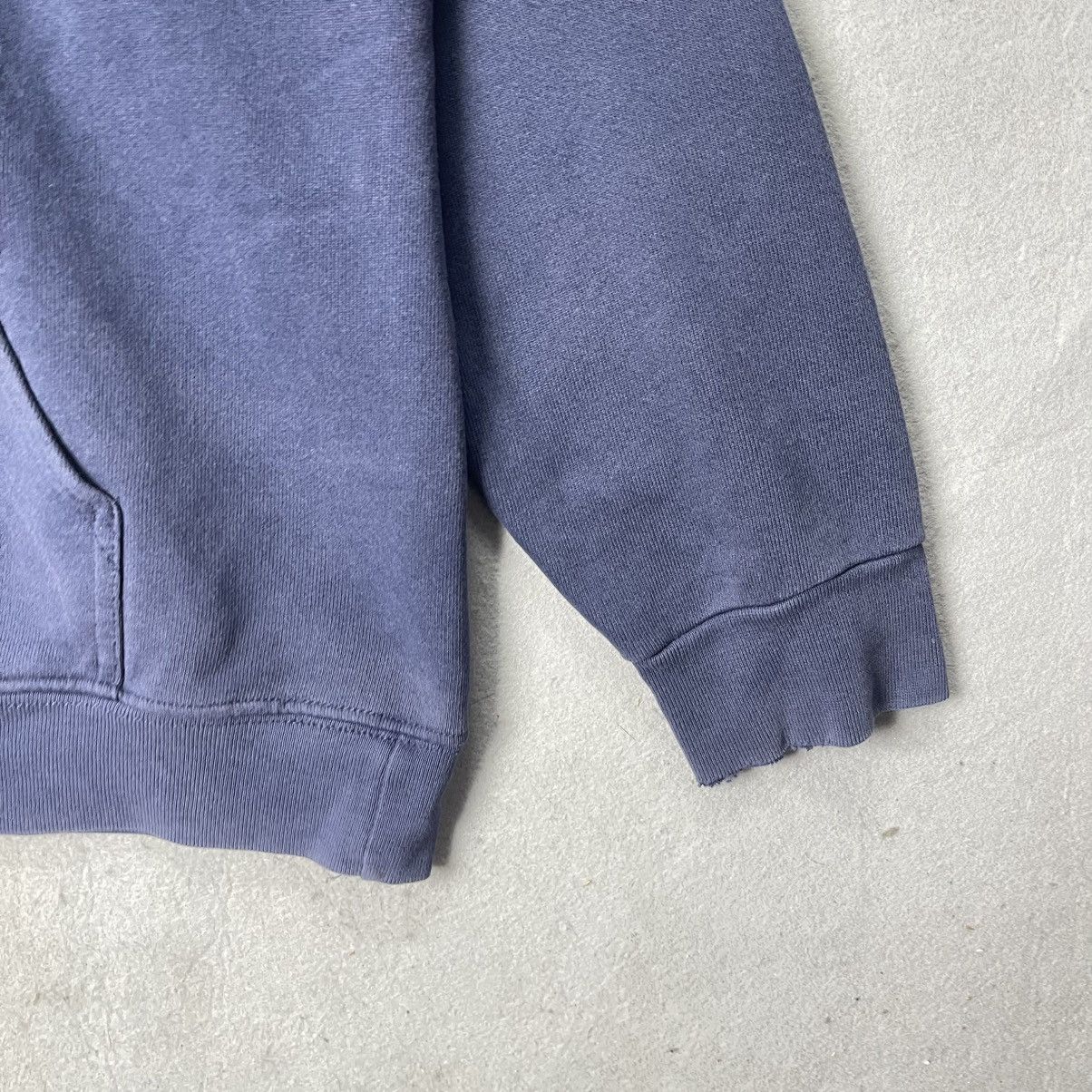 DC Vintage DC Shoes Co USA Hoodie Faded Blue Logo Skate Size US L / EU 52-54 / 3 - 4 Thumbnail