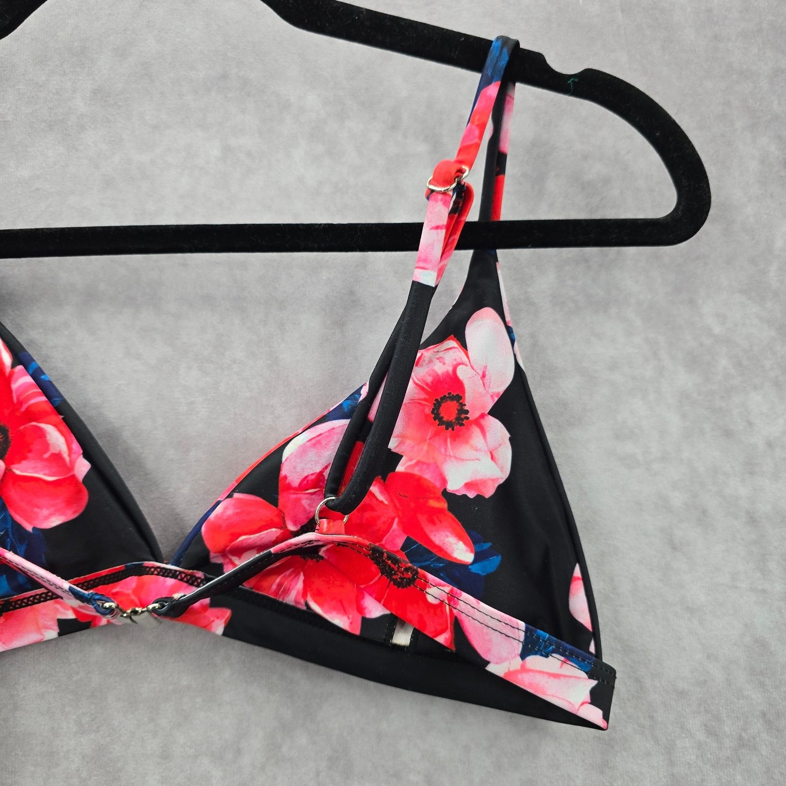 Shein Shein Black Pink Floral Triangle Clasp Bikini Top Medium Size ONE SIZE - 7 Thumbnail