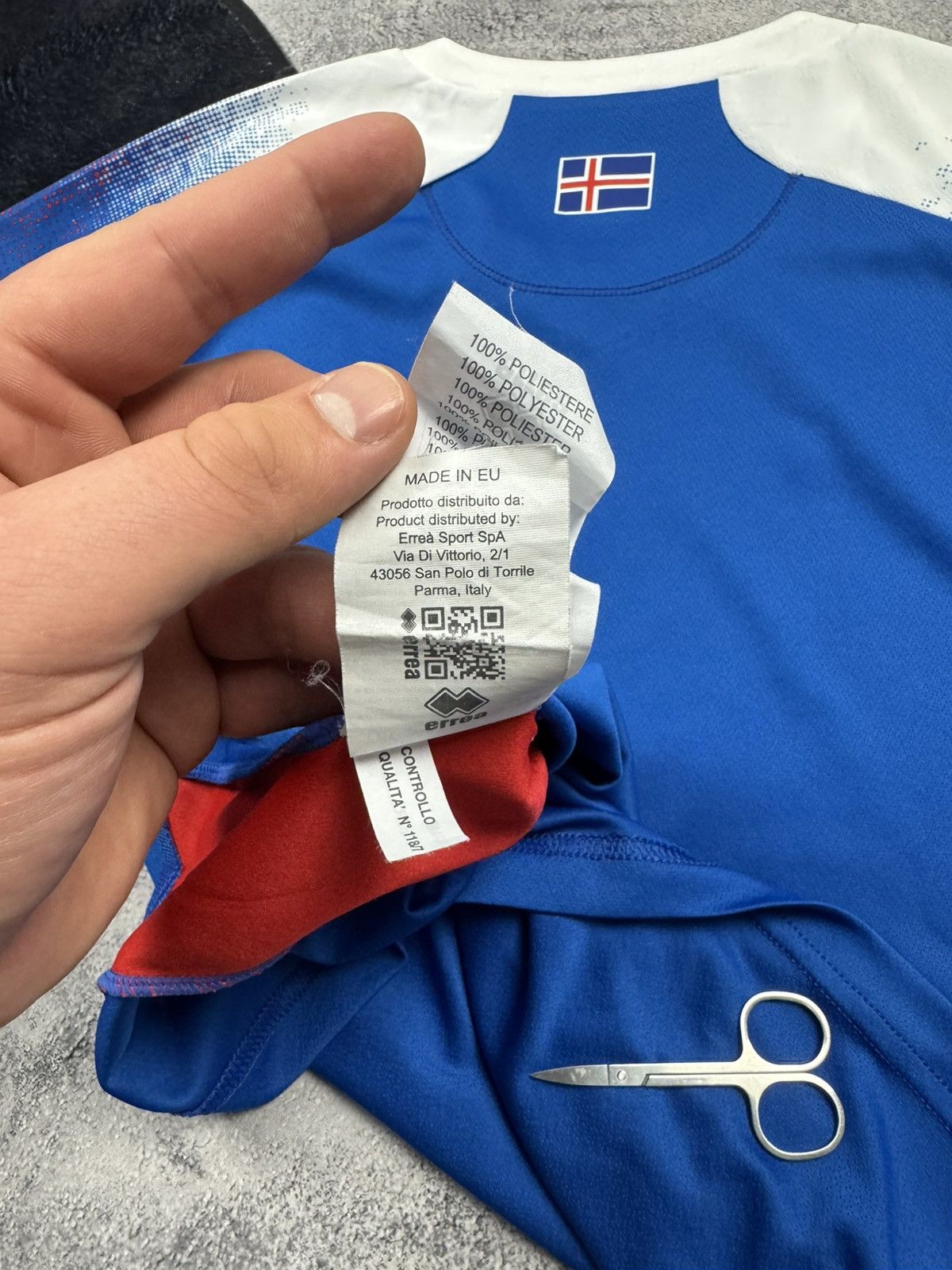 Errea ICELAND TEAM 2018/2019 FOOTBALL JERSEY HOME ERREA ORIGINAL Size US L / EU 52-54 / 3 - 22 Thumbnail