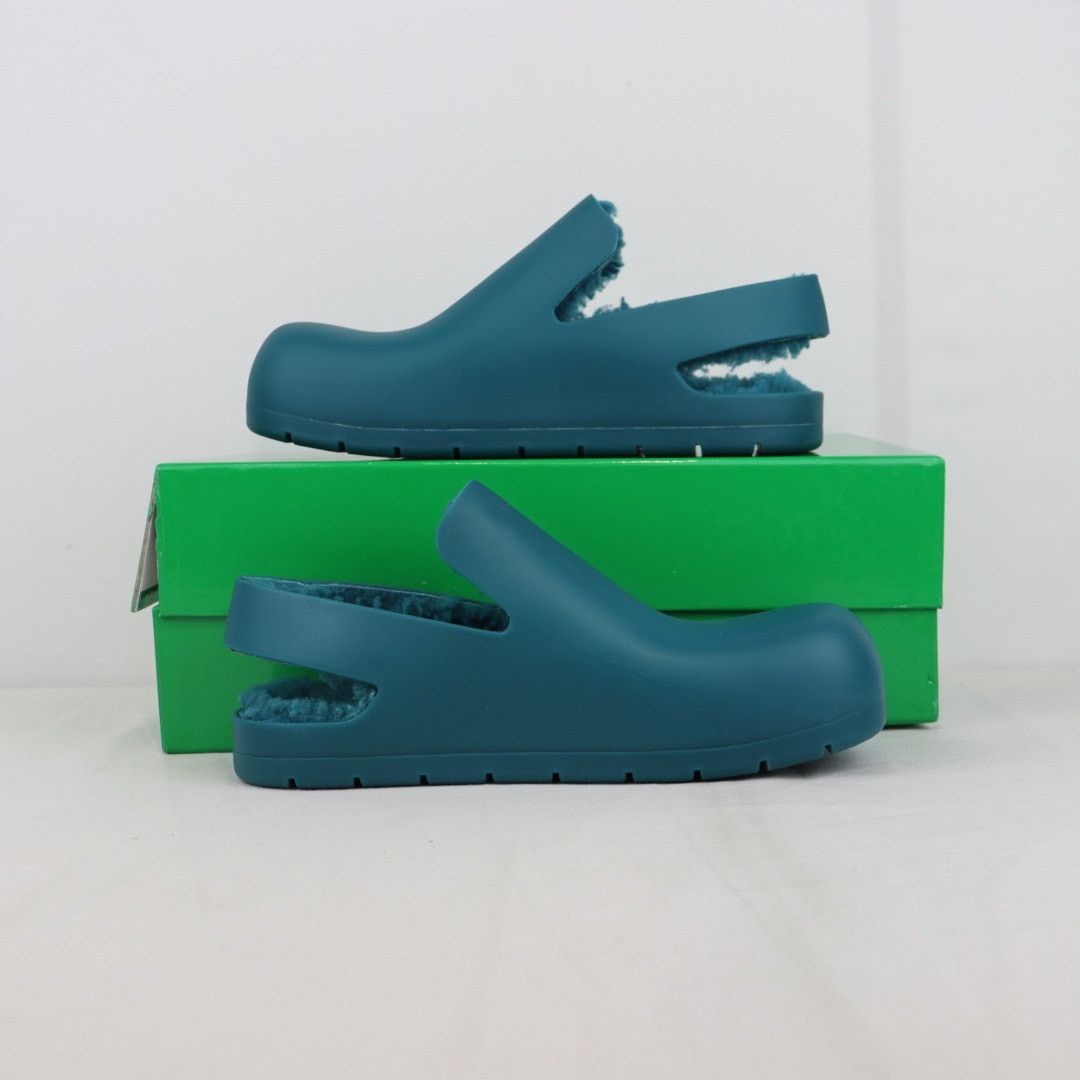 Bottega Veneta o1rshd1 Cozy Matt Rubber Puddle Sandal in Blaster Size US 8 / EU 41 - 1 Thumbnail