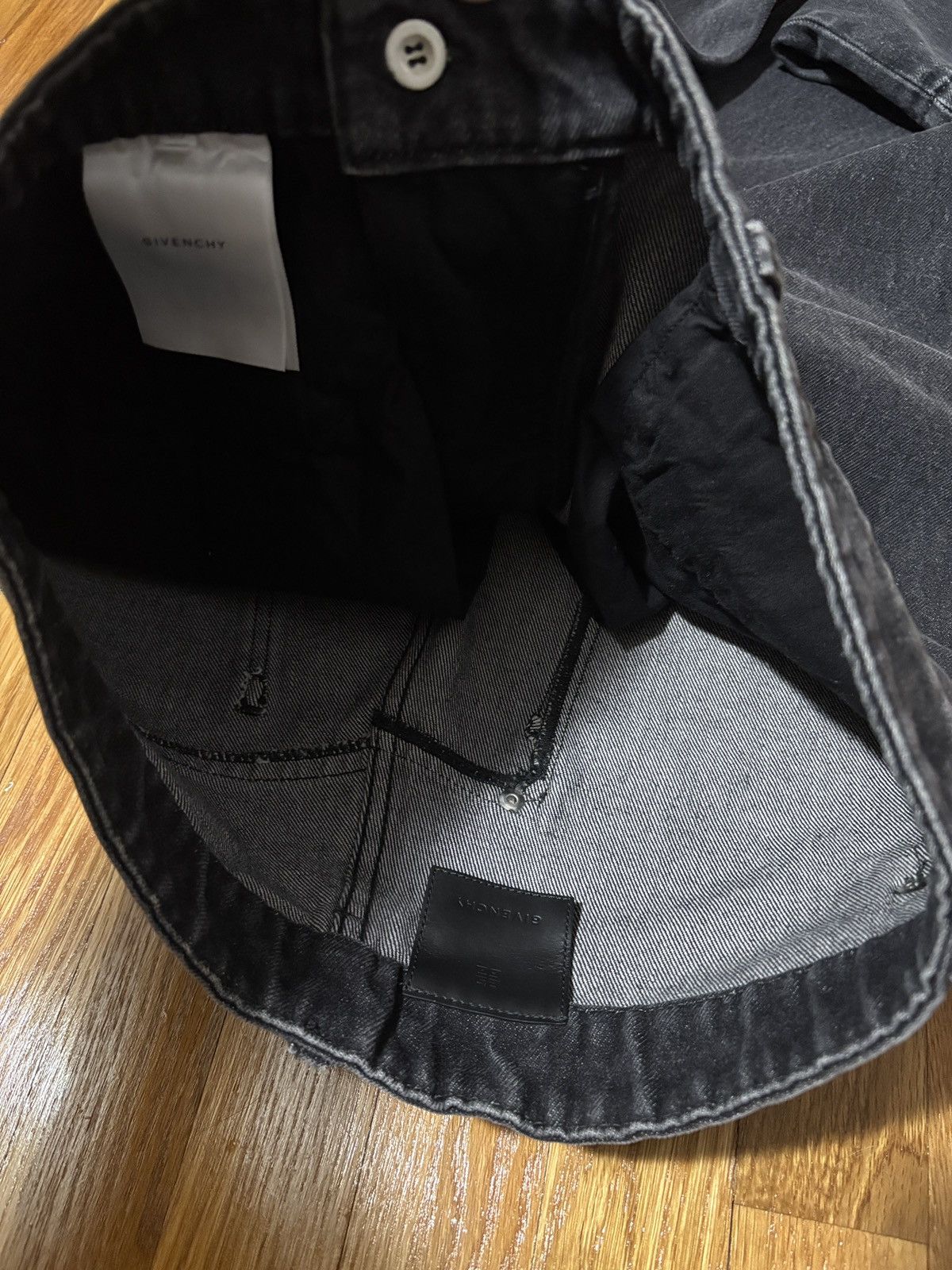 Givenchy Givenchy Wide Jeans Size US 30 / EU 46 - 10 Thumbnail