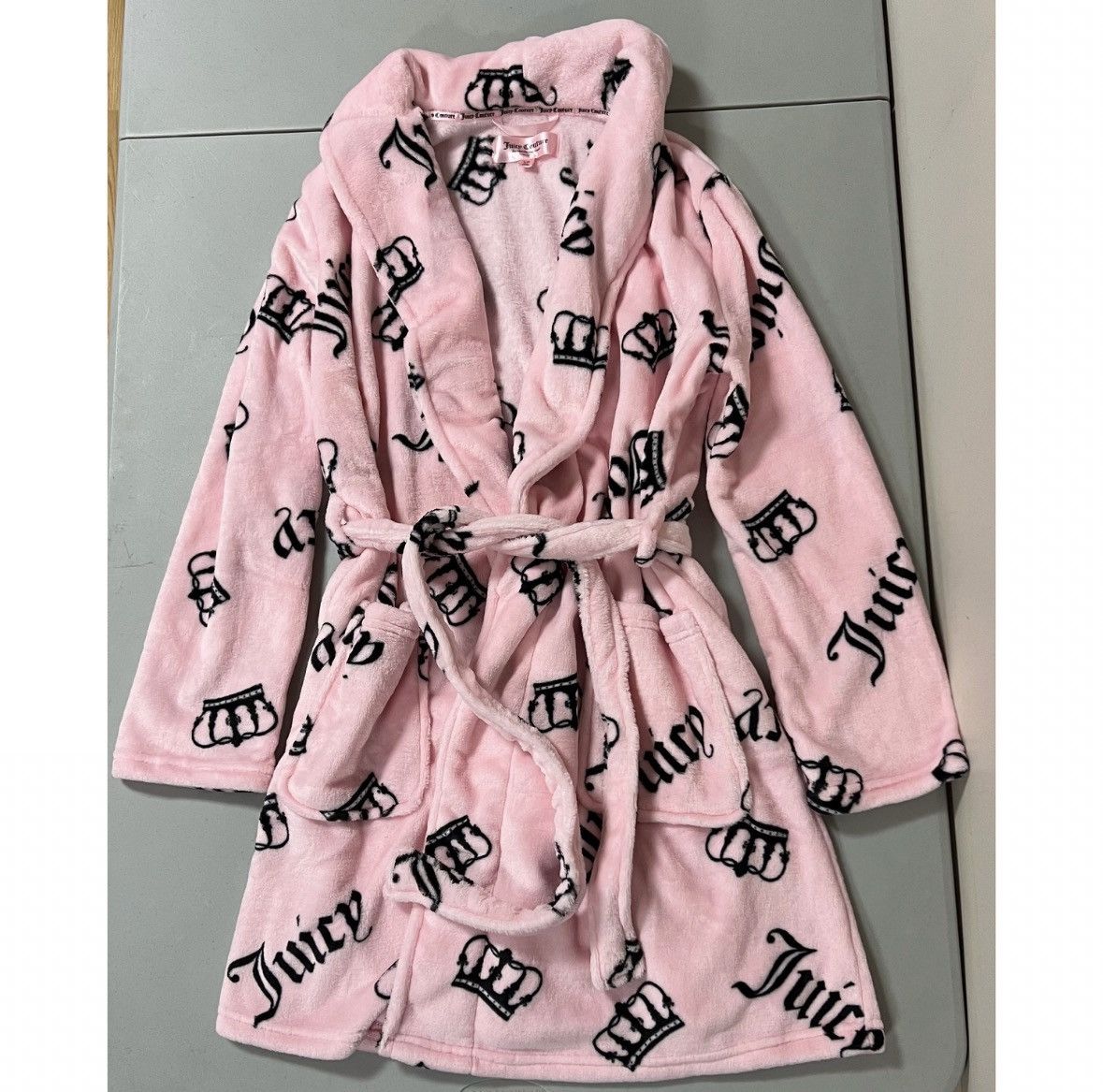 Juicy Couture Juicy Couture Pink Logo Y2K Plush Robe Bathrobe Size S/M 👑✨ Size ONE SIZE - 1 Thumbnail