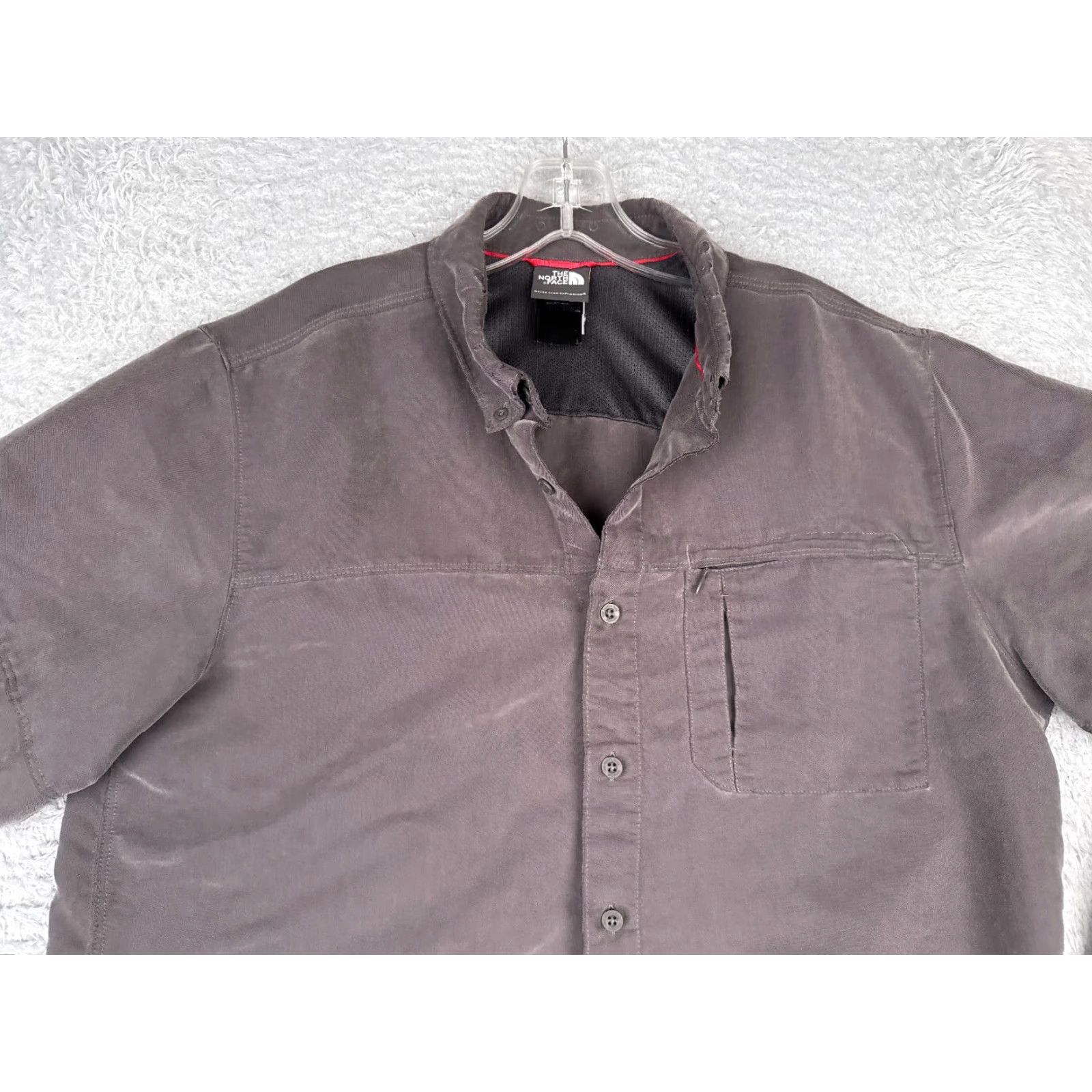 The North Face The North Face Shirt Men Adult Large Gray Long Sleeve Button-Up Pocket Nylon Modal Blend Button-Up Casual, Travel, Vacation, Resort Size US L / EU 52-54 / 3 - 4 Thumbnail