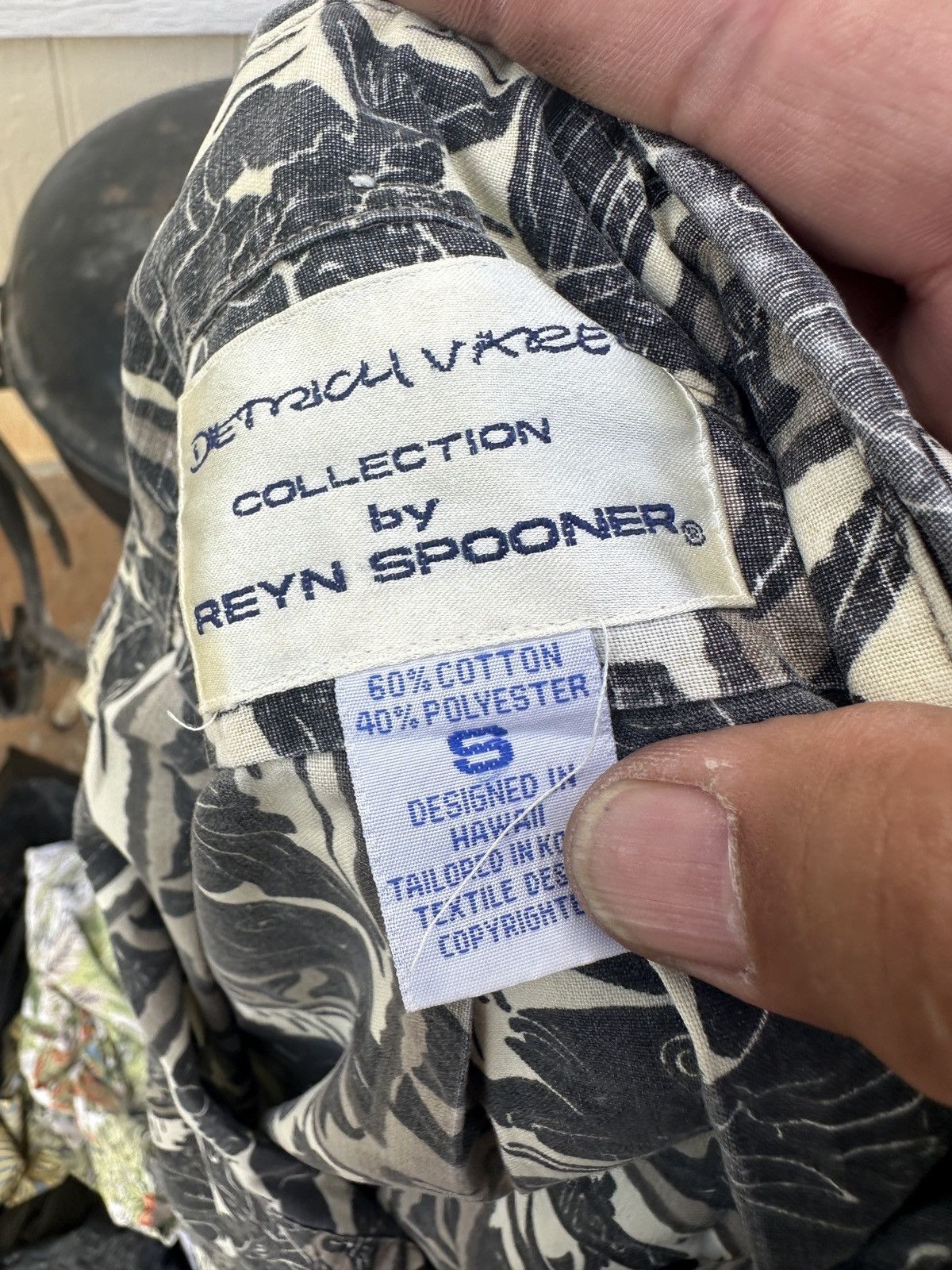 Reyn Spooner PeOwned Reyn Spooner Dietrich Varez Men's S Black/Gray Size US S / EU 44-46 / 1 - 4 Thumbnail