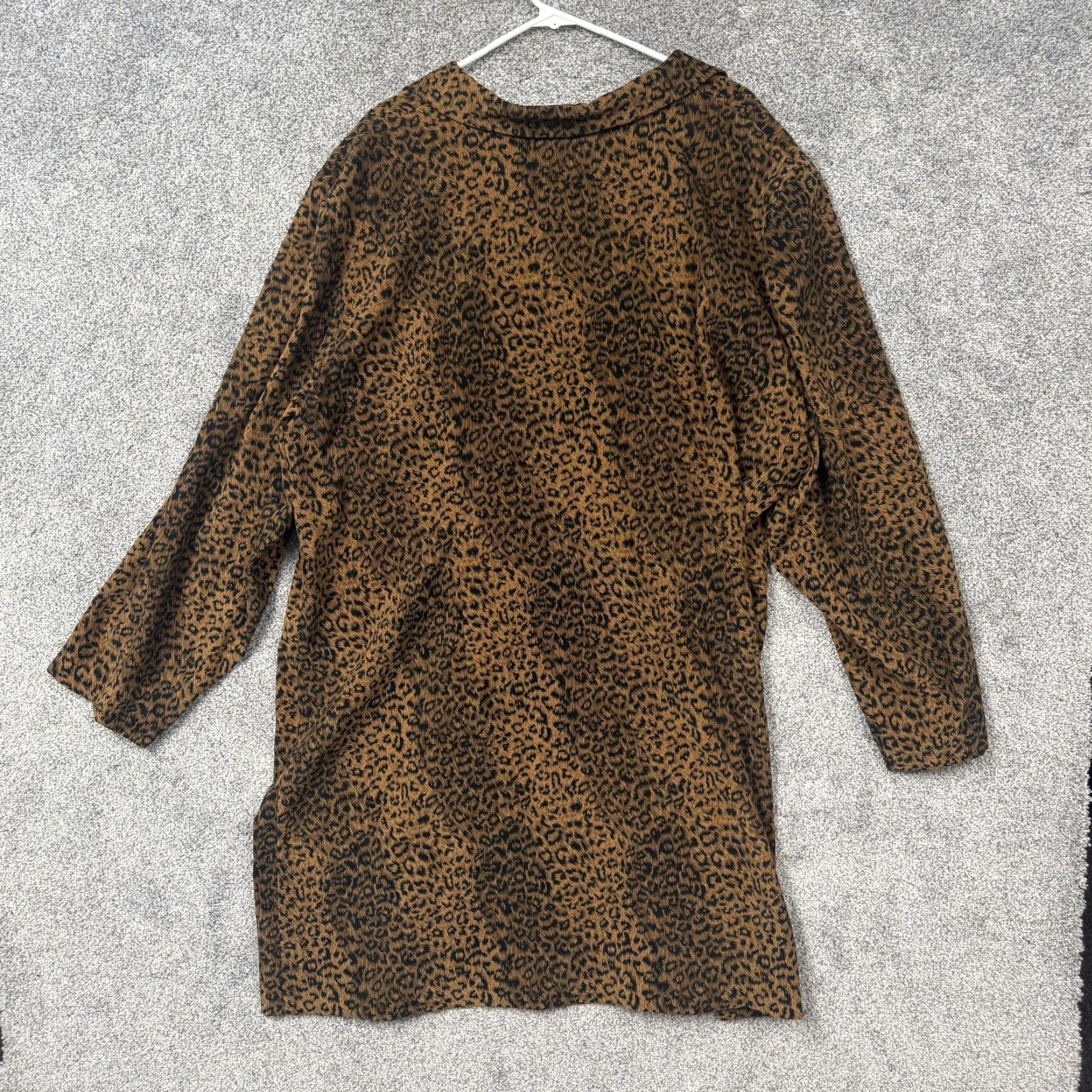 Avenue Avenue Tunic Top Plus 28 Brown Leopard Print Blouse Long Sleeve Button Collared Lined Pockets Animal Print Y2K Glam Feminine Casual Womens Size 4XL / US 24-26 - 7 Thumbnail