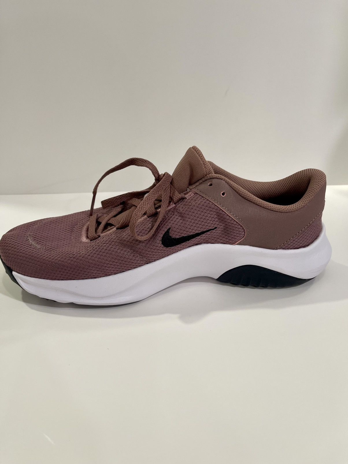 Nike Nike Legend Essential 3 Shoes - Men 10/Women 11.5 Size US 11.5 / IT 41.5 - 9 Thumbnail