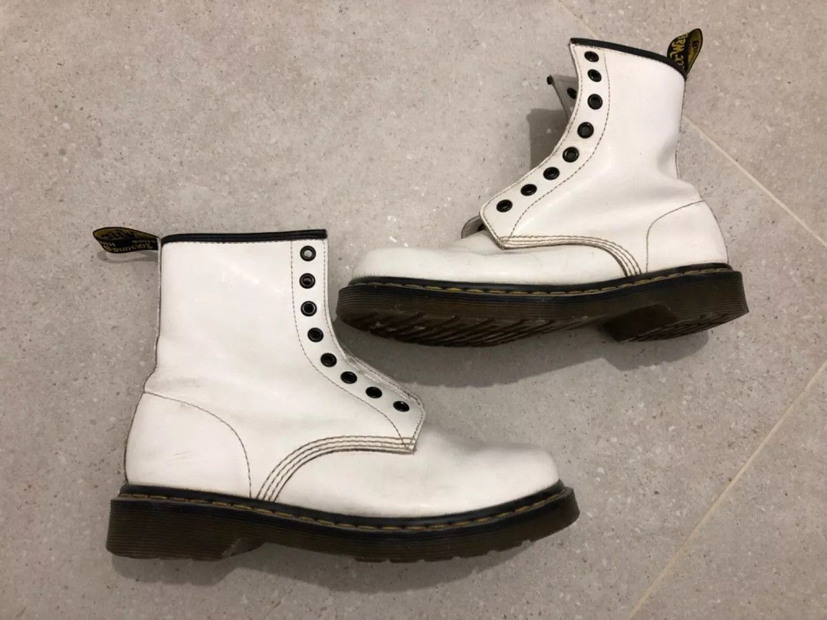 Dr. Martens Dr. Martens Womens Leather Boots Size US 7 / IT 37 - 9 Thumbnail