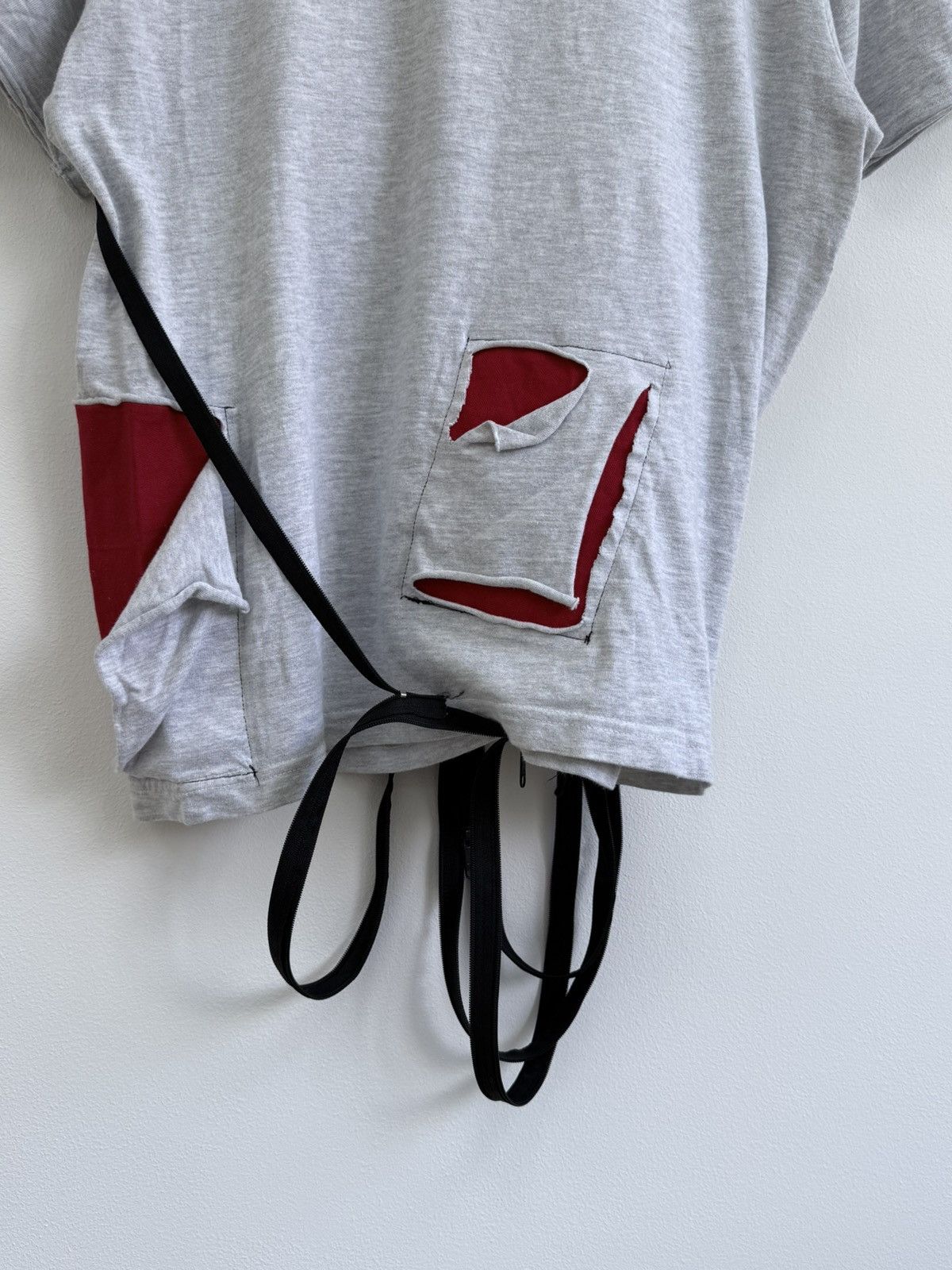 Japanese Brand Blablahospital Japanese Brand Zip Bondage Distressed T-Shirt Size US M / EU 48-50 / 2 - 6 Thumbnail