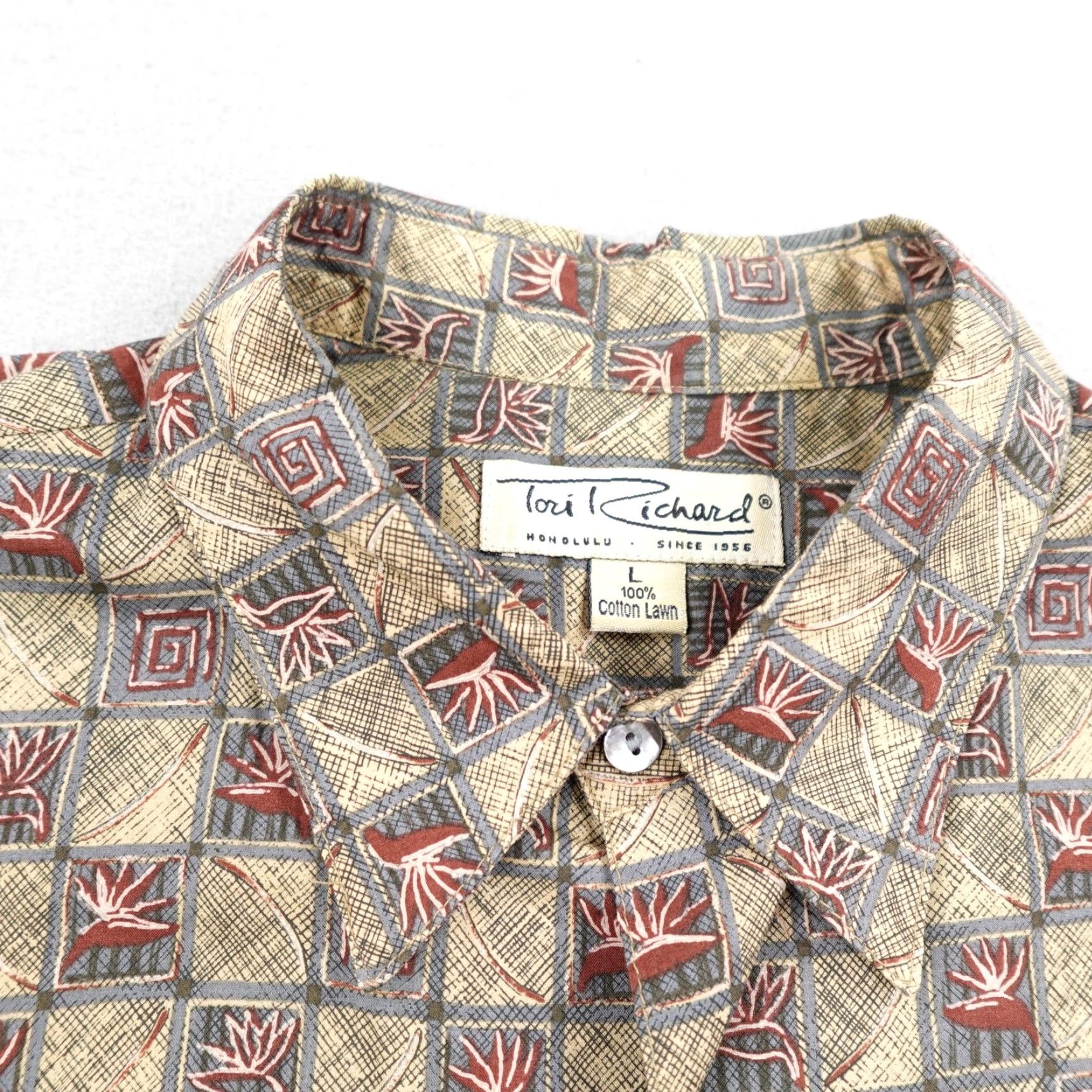 Tori Richard VINTAGE Tori Richard Shirt Mens Large Beige Cotton Lawn Hawaiian Aloha Button-Up Camp Shirt Geometric Beach 1990s Mens Size US L / EU 52-54 / 3 - 2 Thumbnail