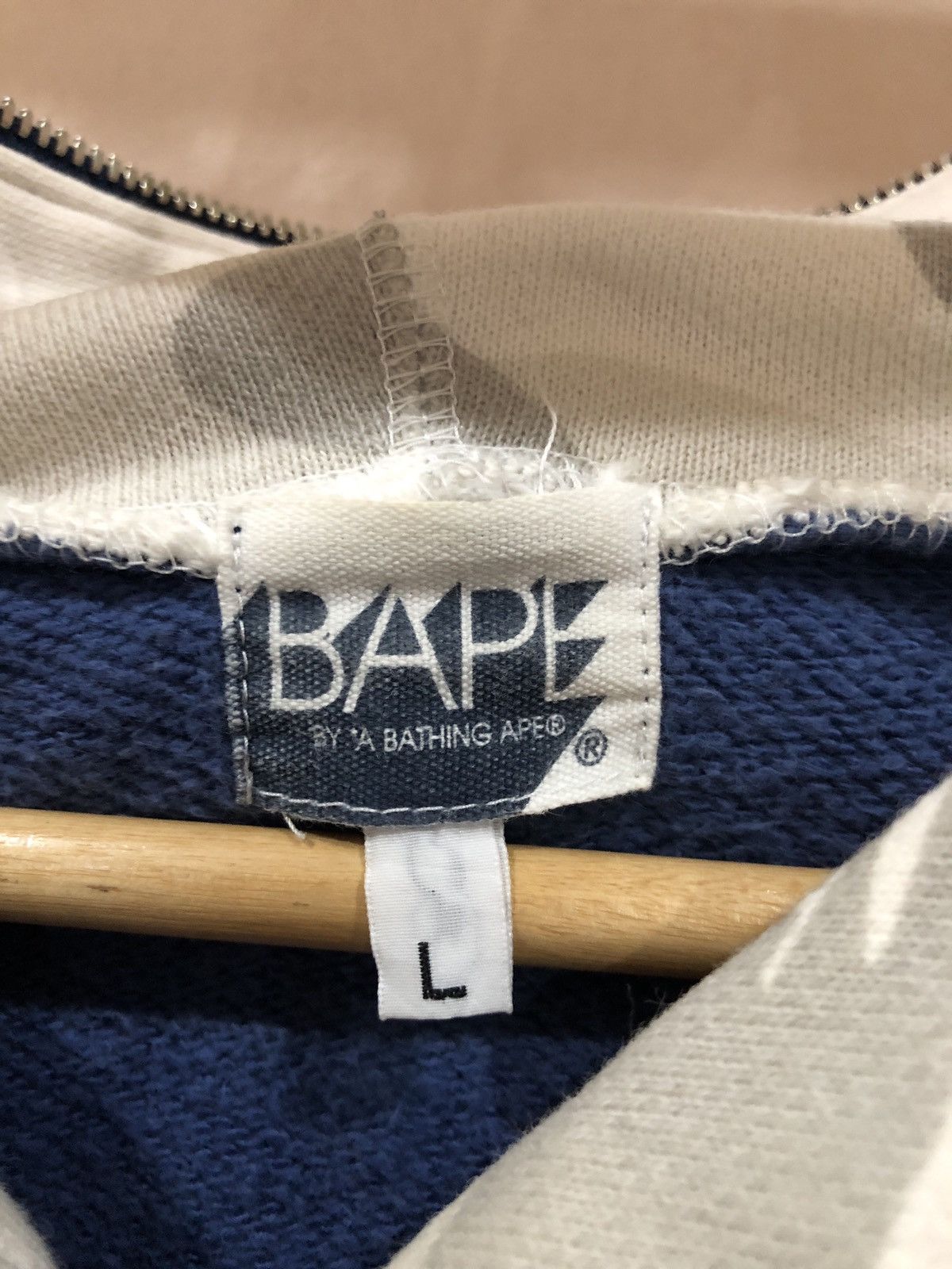 Bape F/W A Bathing Ape 2005 Crazy Camo Full Zip Hoodie Size US L / EU 52-54 / 3 - 9 Thumbnail