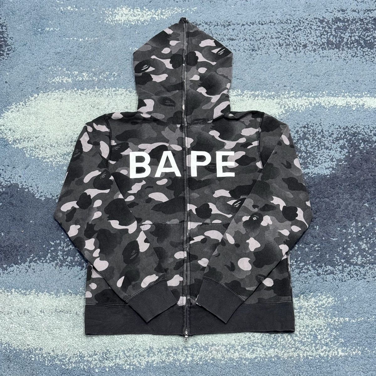 Bape hoodie good size large