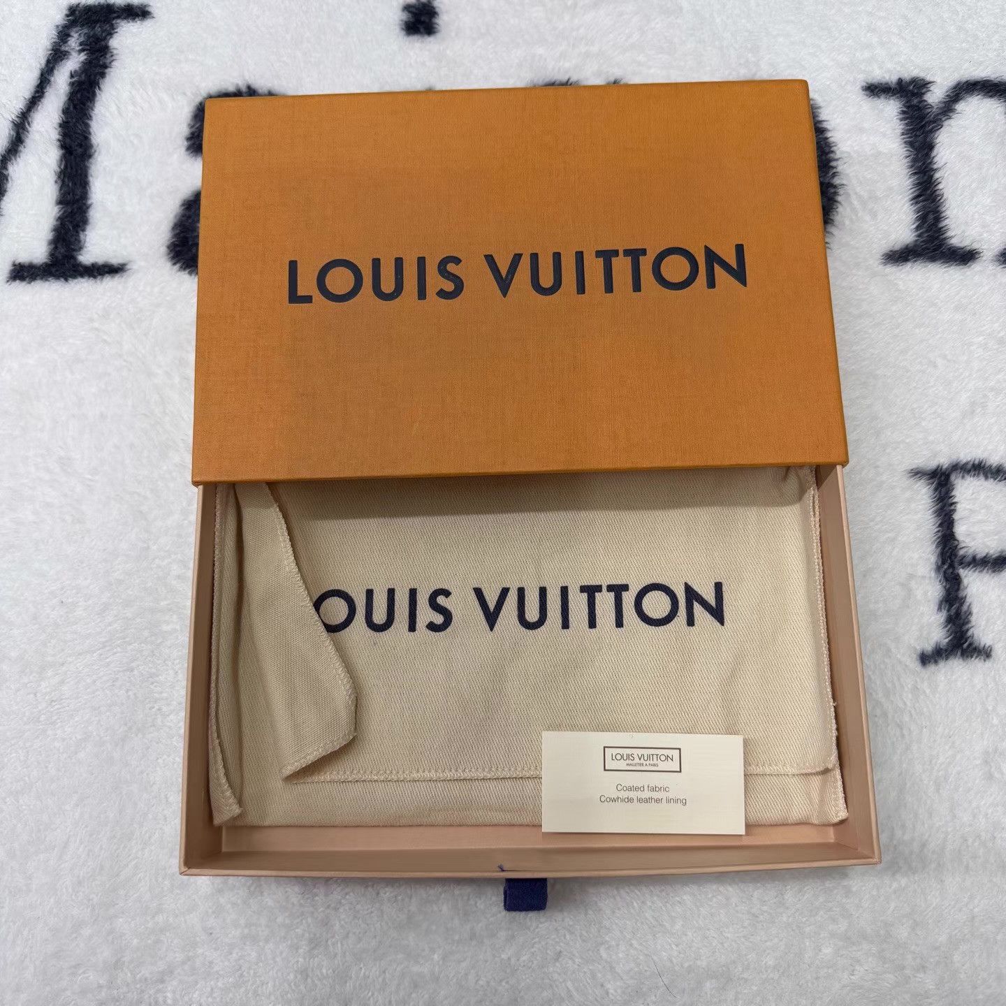 Louis Vuitton LV Monogram Emilie Wallet with Pink Interior Q10 Size ONE SIZE - 4 Thumbnail
