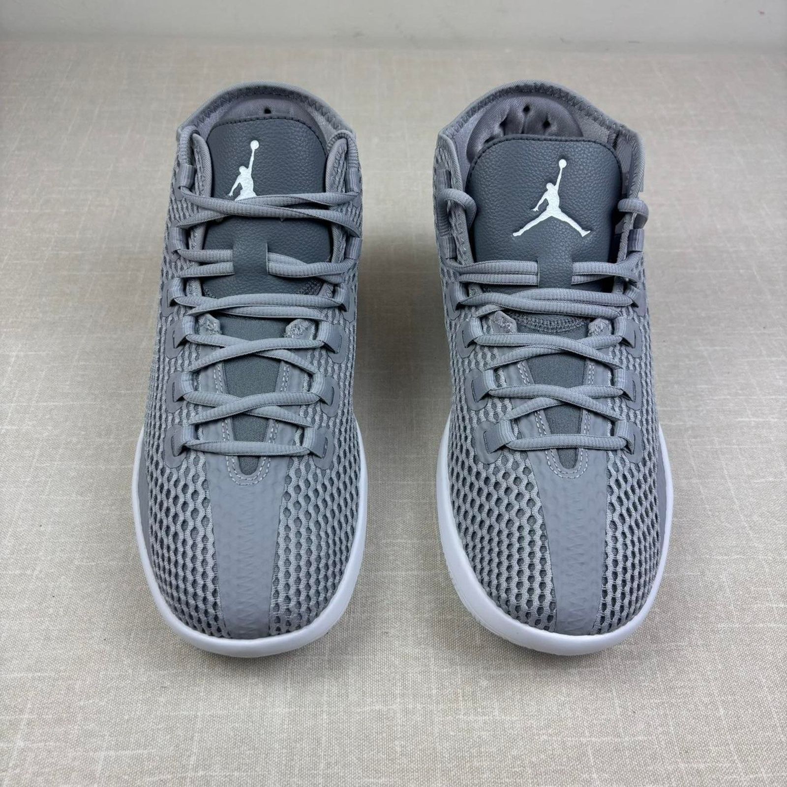 Jordan Brand 🌫️ 2016 Jordan Reveal “Wolf Grey” 9M Size US 9.5 / EU 42-43 - 3 Thumbnail