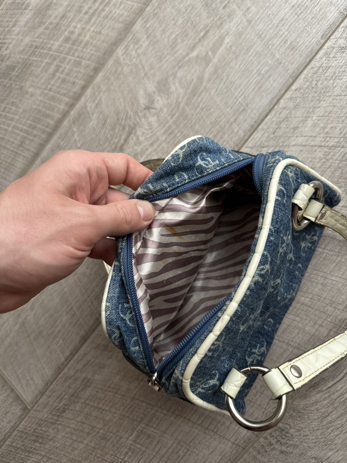Guess Guess vintage buckle logo bag baguette mini 00s Y2k Handbag Size ONE SIZE - 11 Thumbnail