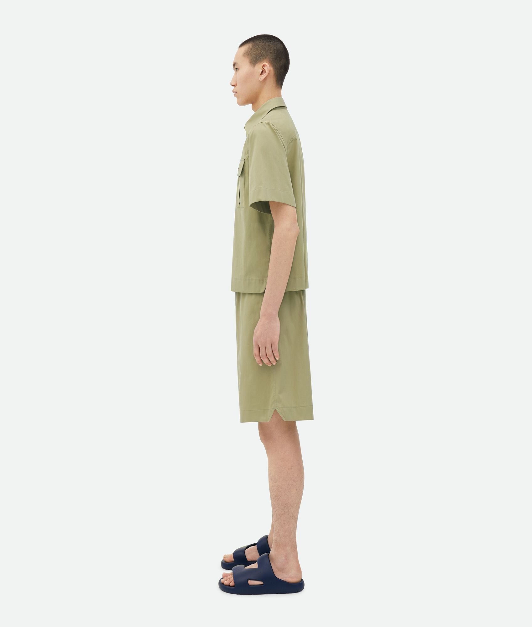 Bottega Veneta o1loc1c0325 744304 Soft Cotton Shorts in Green Size US 32 / EU 48 - 2 Thumbnail