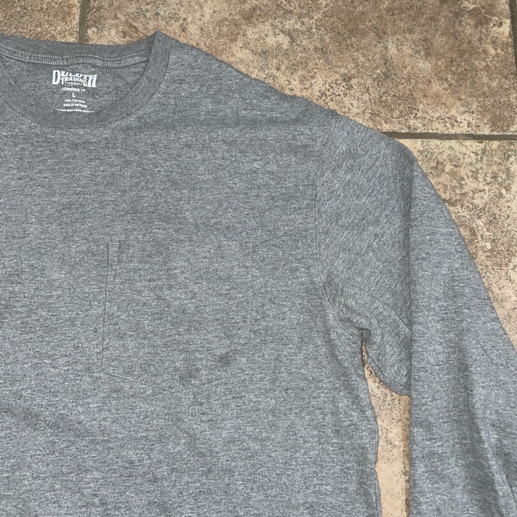 Duluth Trading Company Duluth Trading Co gray 100% cotton longtail pocket Tee Mens Size L Size US L / EU 52-54 / 3 - 2 Thumbnail
