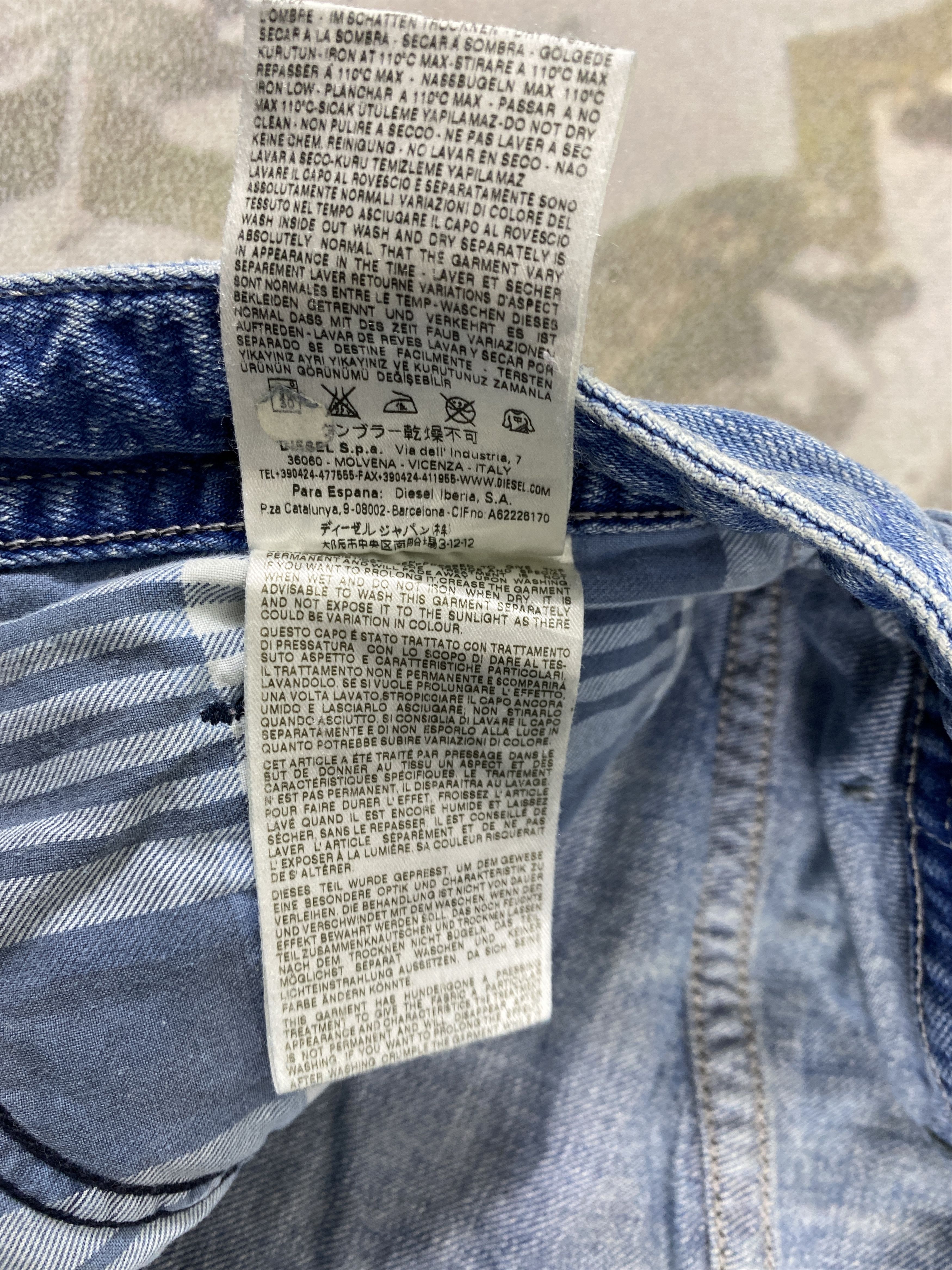 Japanese Brand Faded Blue Vintage Diesel Jeans 33x27 Denim- JN3708 Size US 33 - 11 Thumbnail