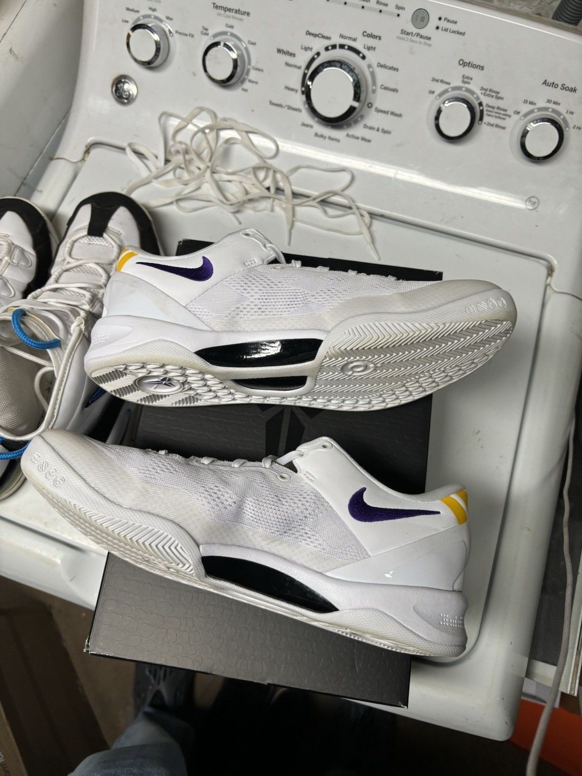Nike Nike Kobe 8 Protro Lakers Home Size US 11 / EU 44 - 2 Thumbnail