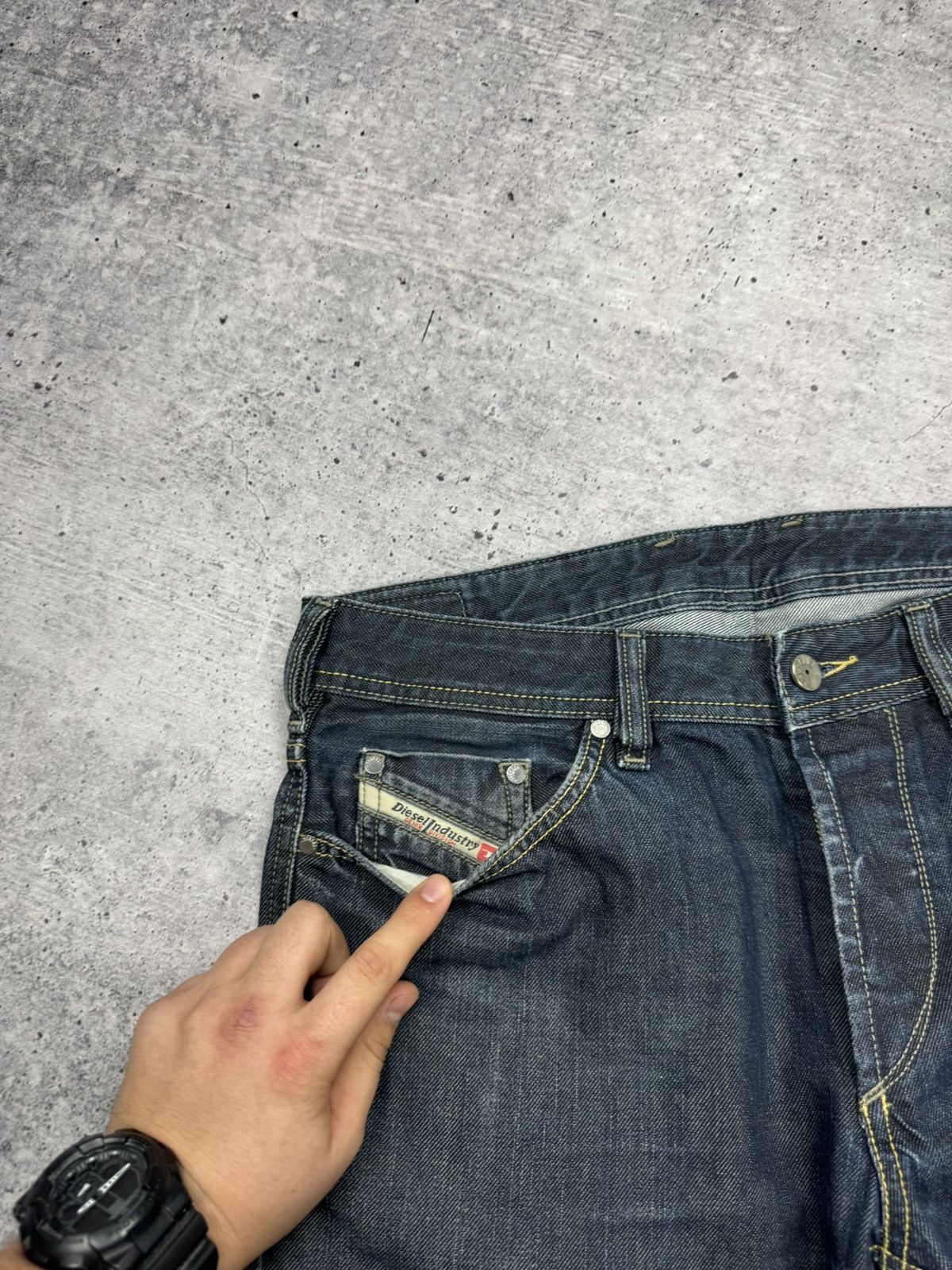 Diesel Vintage Diesel 90’s Y2K Style Classic Dark Blue Jeans Pants Size US 31 - 9 Thumbnail