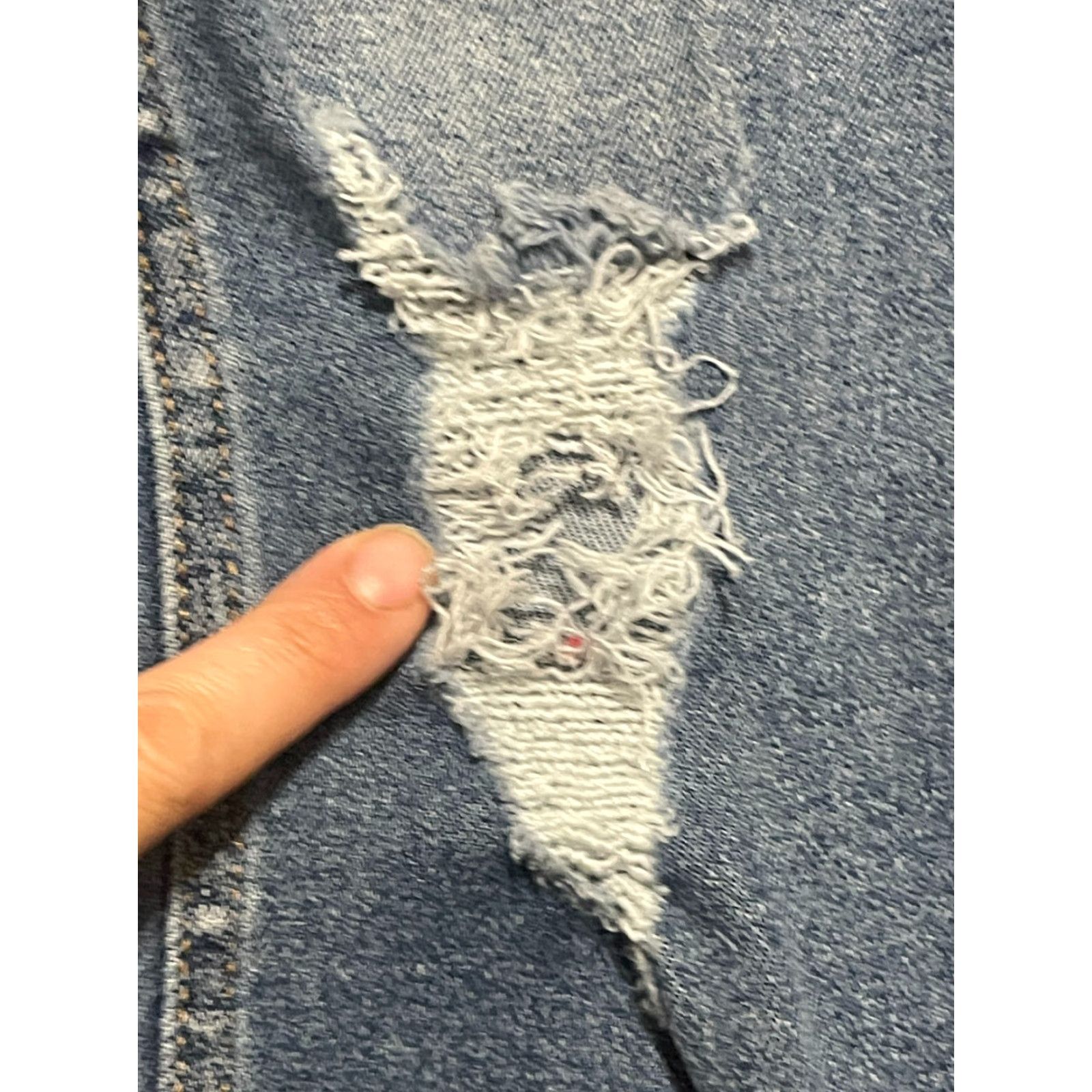 Vintage No Boundaries Jeans Women's 7 Blue Denim High Rise Skinny Distressed Jeans Womens Size 7 Blue Denim Distressed (Note: ensure 200 chars max) Size 28" / US 6 / IT 42 - 4 Thumbnail