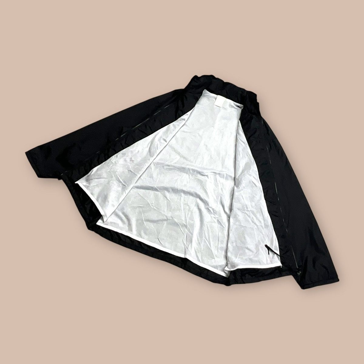 Anime Vintage Cospa X Evangelion "Tokyo-3 NERV" Nylon Hoodie Size US XXL / EU 58 / 5 - 6 Thumbnail