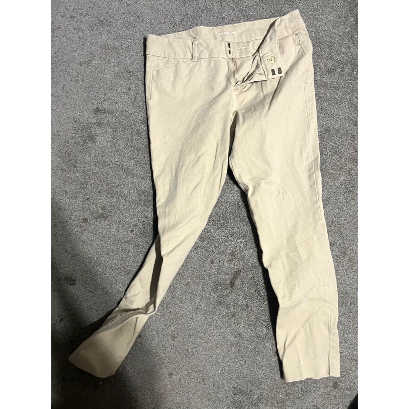 Old Navy Old Navy Pants Women Size 6 Beige Pockets Ankle Slim Cotton Blend Flat Front Regular Front Type: Pants Size 28" / US 6 / IT 42 - 2 Thumbnail