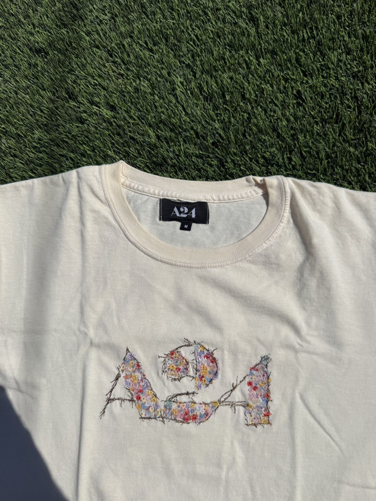 A24 May Queen Embroidered Logo Tee Size US M / EU 48-50 / 2 - 1 Thumbnail