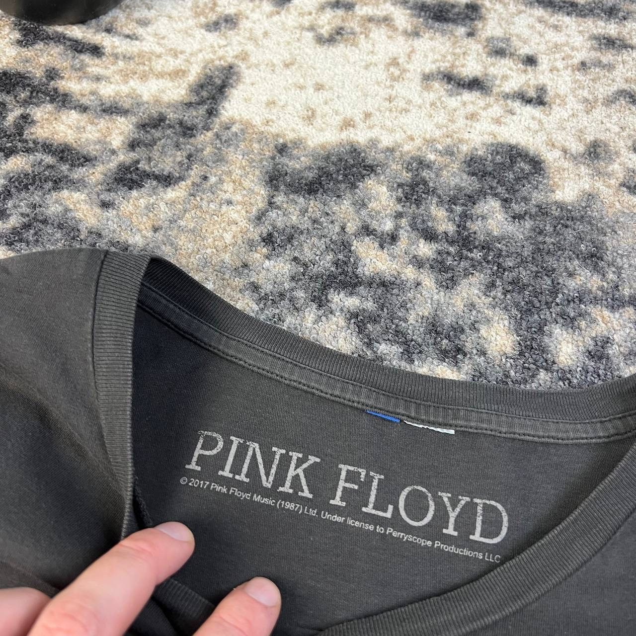 Pink Floyd Pink Floyd Vintage Y2K Big Logo Rock Band T-Shirt 1TS55 Size US L / EU 52-54 / 3 - 5 Thumbnail