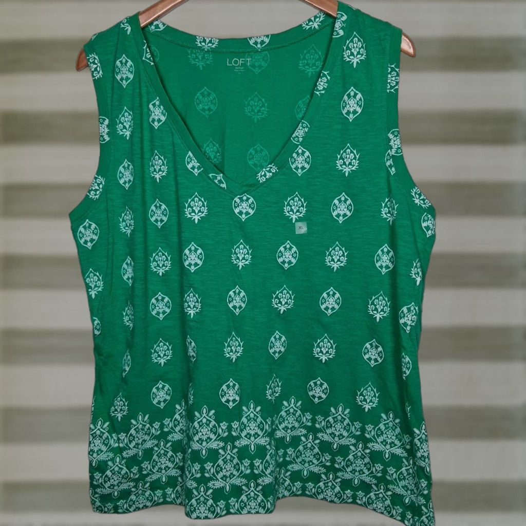Loft VINTAGE Loft Outlet Tank Women XL Green White Floral Sleeveless Cotton Knit V-Neck Casual Summer Kelly Green Floral Size XL / US 12-14 / IT 48-50 - 1 Thumbnail