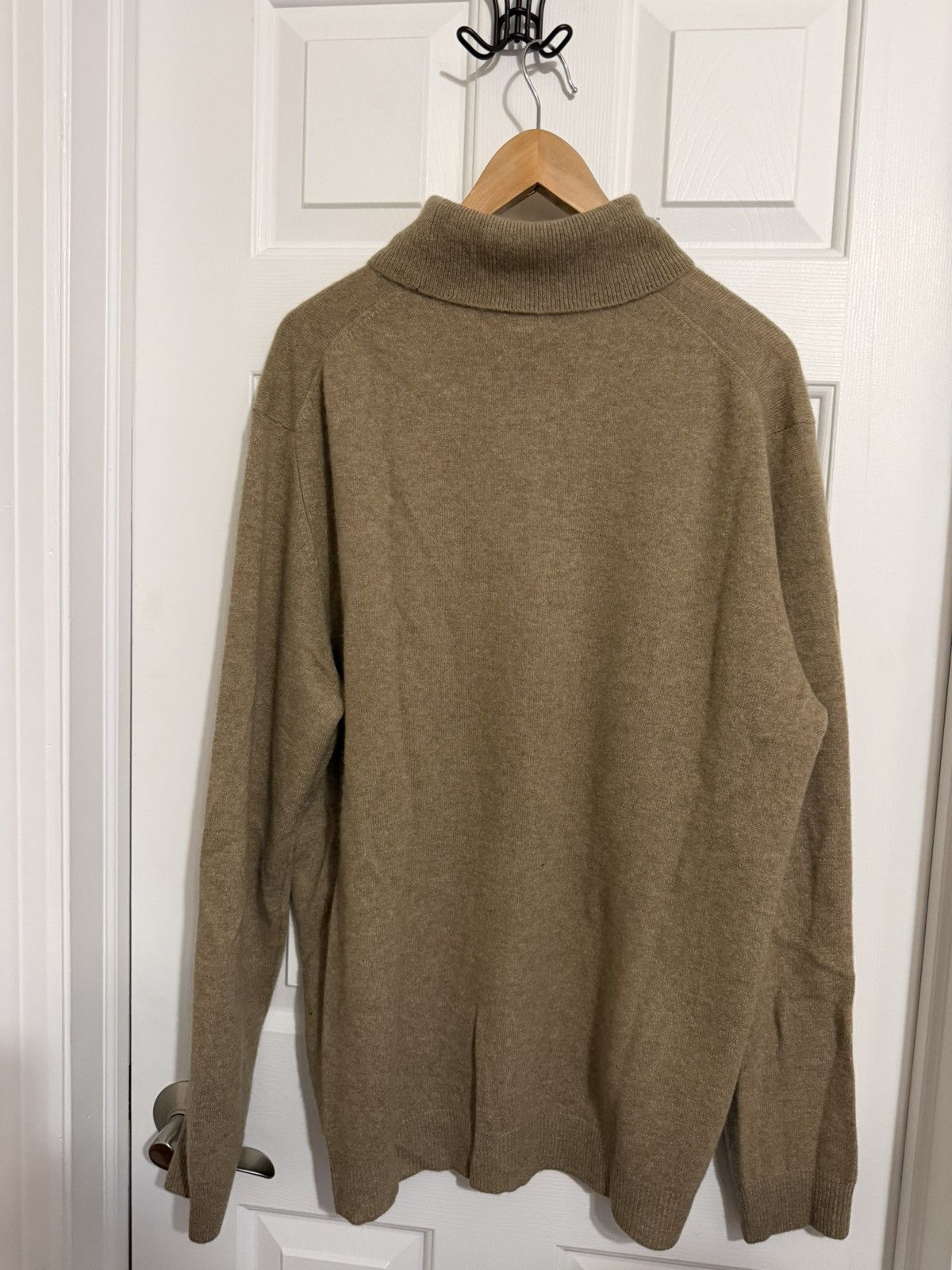 Club Room Cashmere Turtle Neck Sweater Size US XL / EU 56 / 4 - 2 Thumbnail