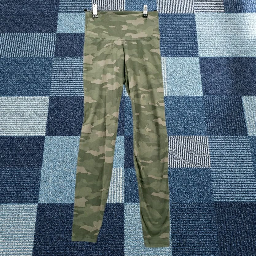 Old Navy Old Navy Legging Women 2XS Green Camouflage High Rise Go-Dry Active Size 24" / US 00 / IT 34 - 1 Thumbnail