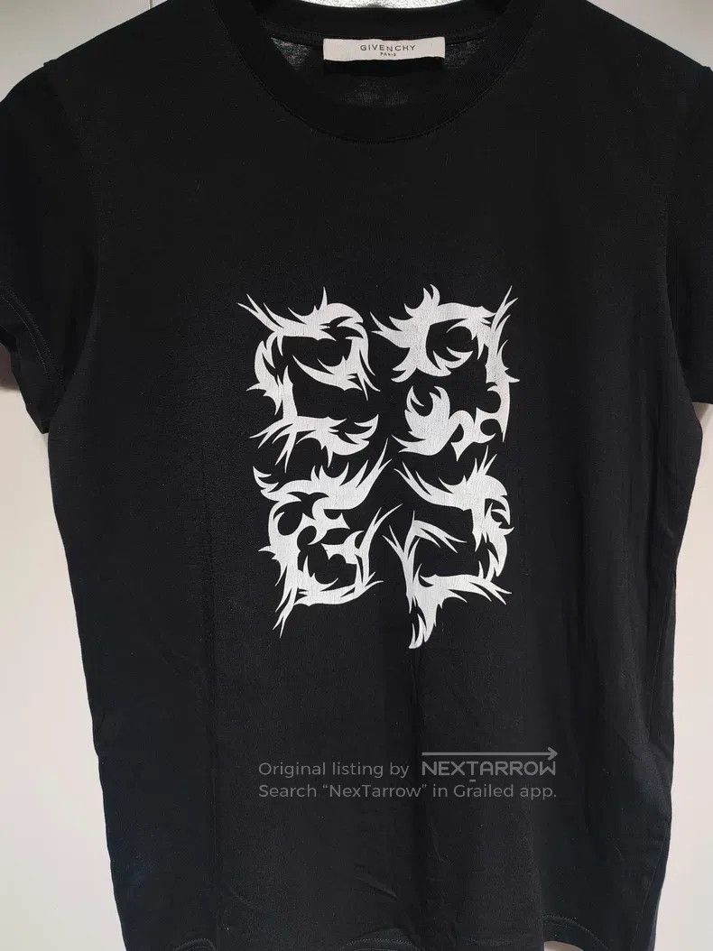 Givenchy Givenchy Four团 White Flame Distressed Logo Short Sleeve Size US XS / EU 42 / 0 - 4 Thumbnail