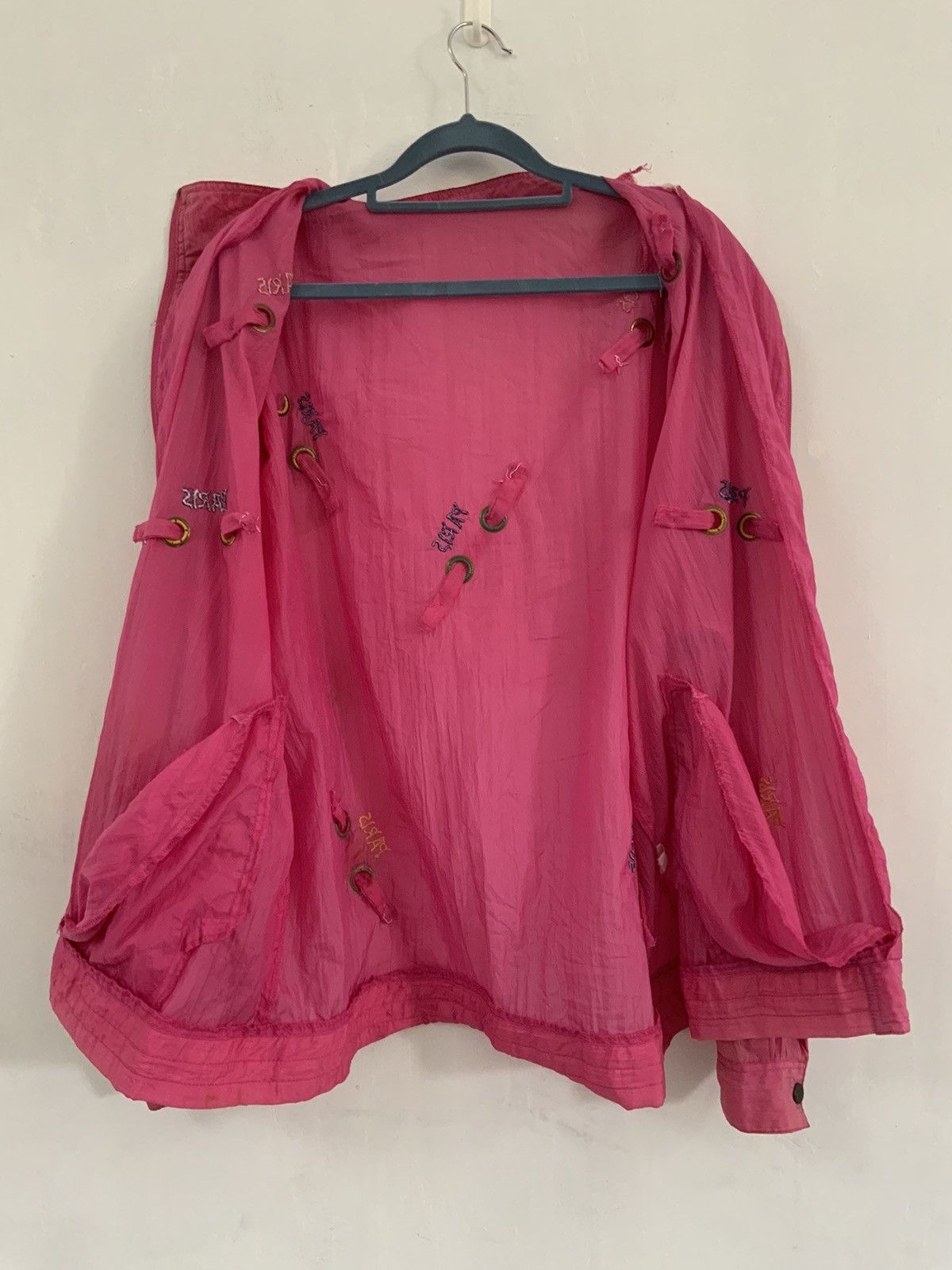 Japanese Brand Vintage Paris Pink Nylon Embroidery Jacket Size US L / EU 52-54 / 3 - 3 Thumbnail
