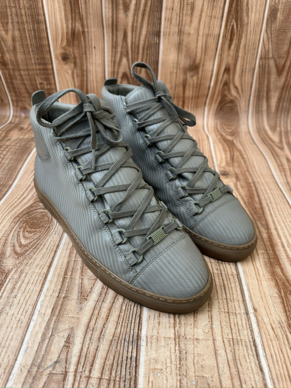 Balenciaga Balenciaga Paris Light Grey Hightop Sneaks Size US 10 / EU 43 - 1 Thumbnail
