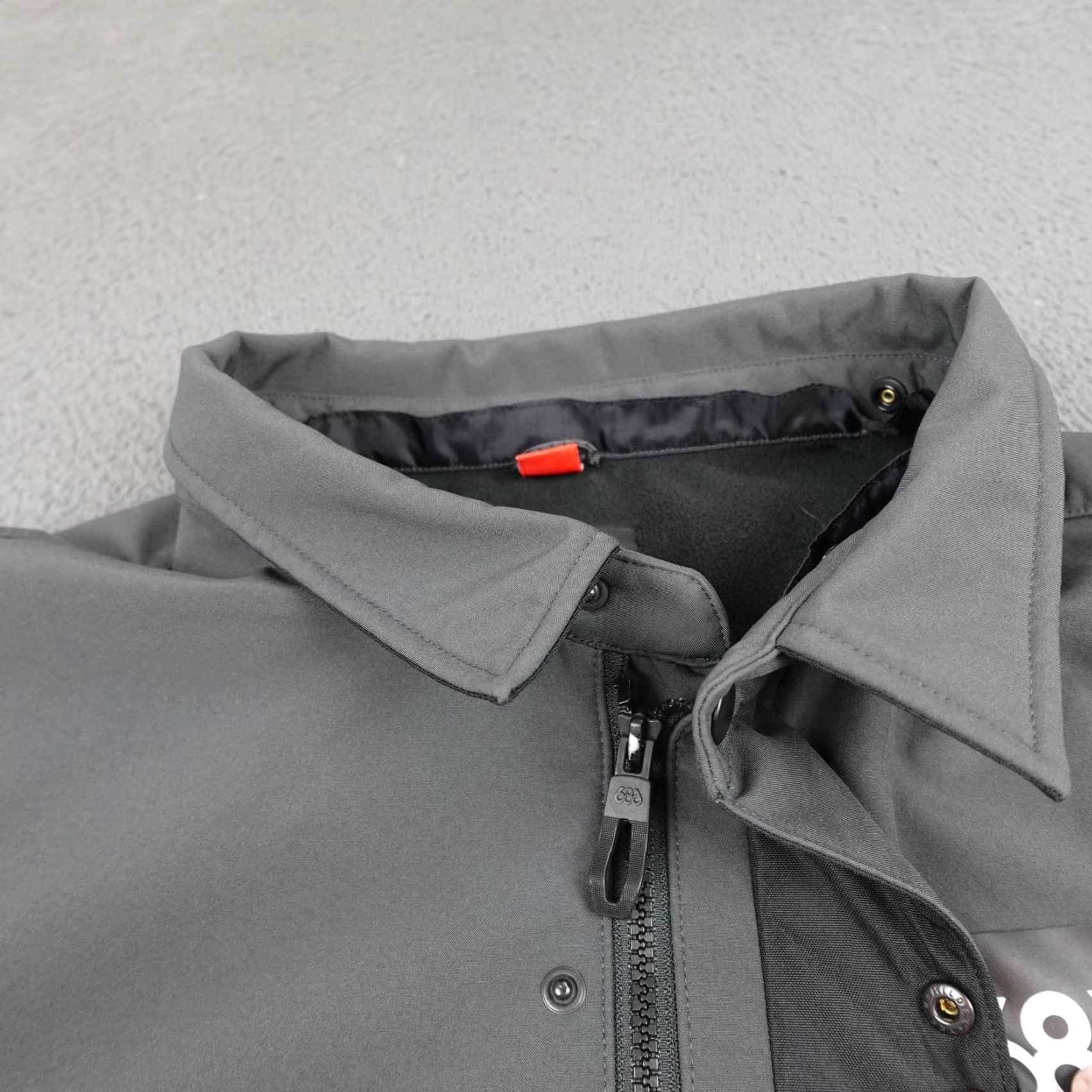 686 686 Jacket Mens Medium Black Windbreaker Snap Front Polyester Solid Skate Snow Size US M / EU 48-50 / 2 - 7 Thumbnail