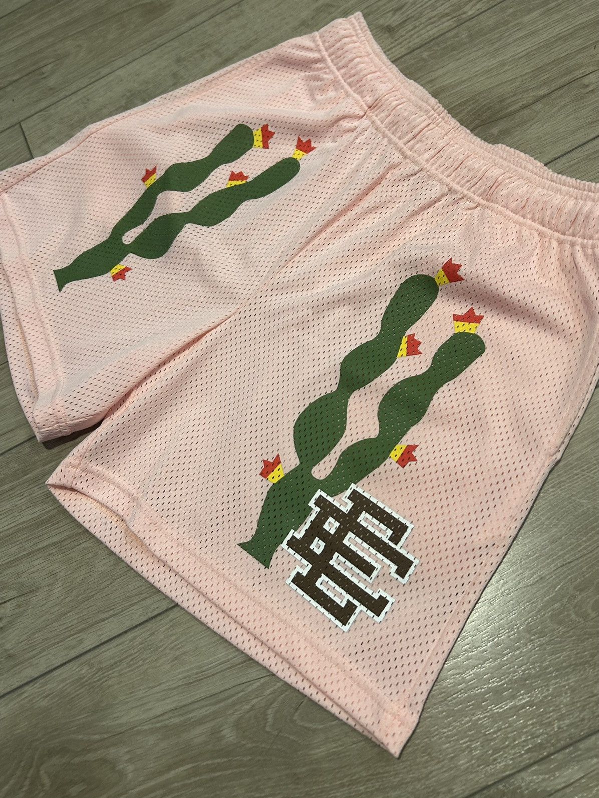 Eric Emanuel Eric Emanuel Cactus Shorts Size US 30 / EU 46 - 3 Thumbnail